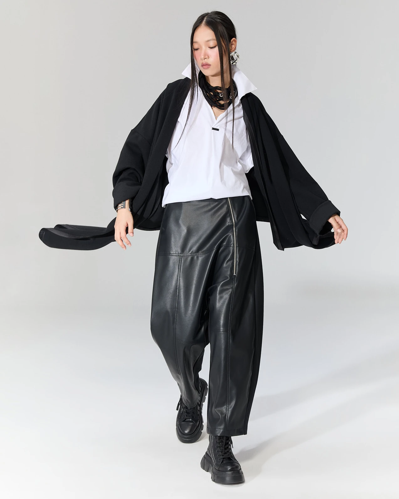 Fermuarlı Deri Şalvar