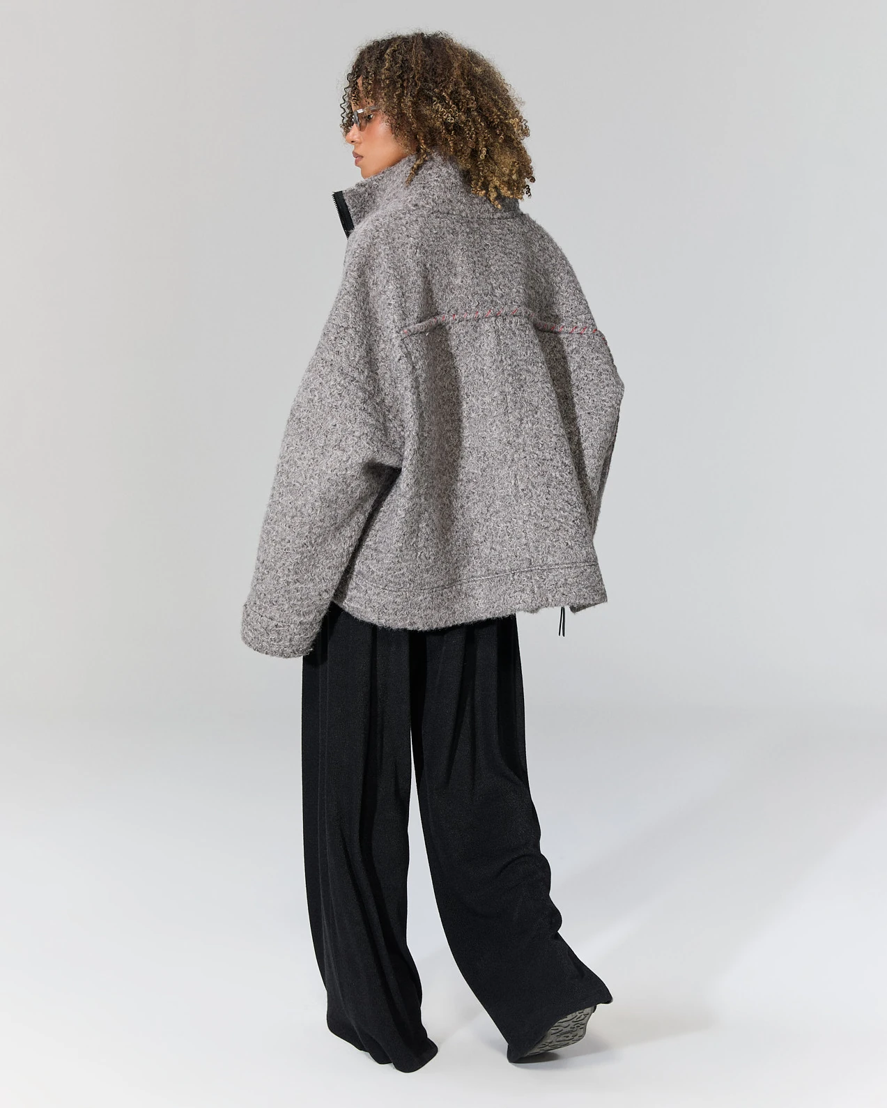 Dikiş Detaylı Kısa Kaban