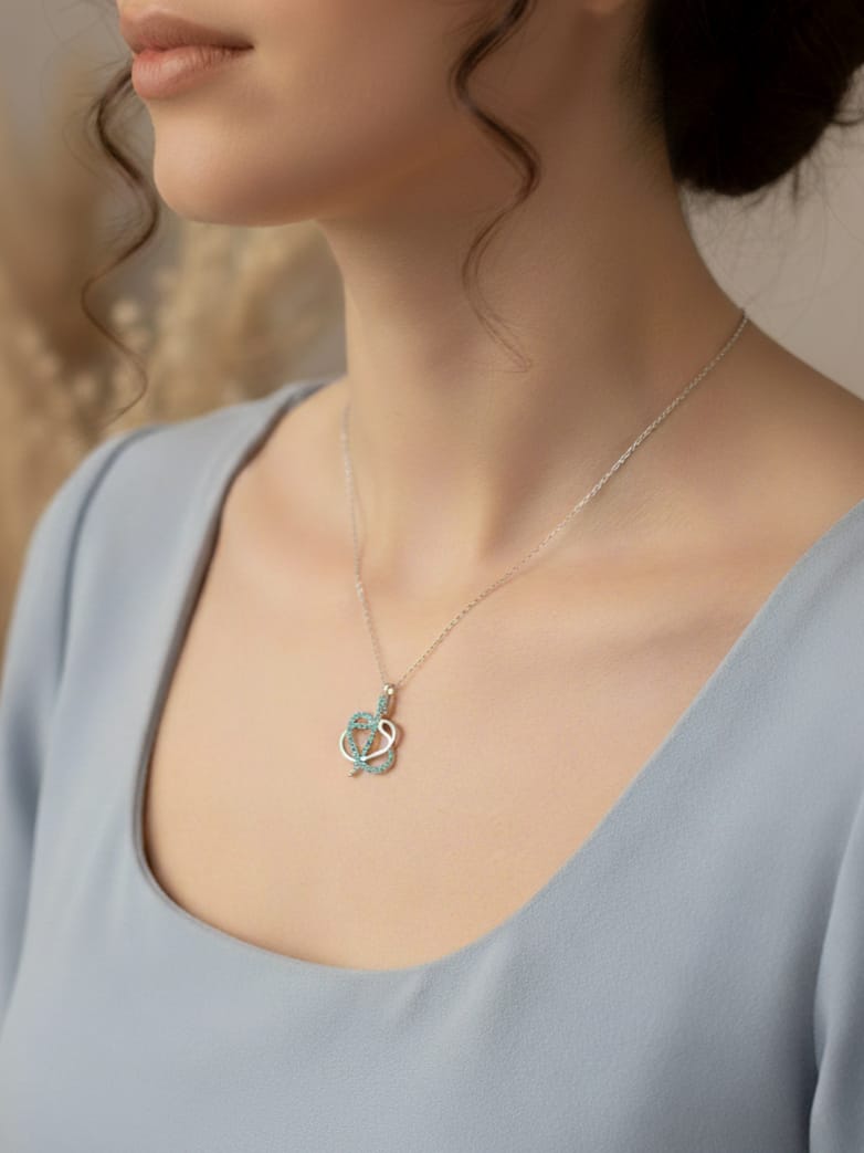 925k Gümüş Turkuaz Taşlı Elif Vav Kadın Kolye