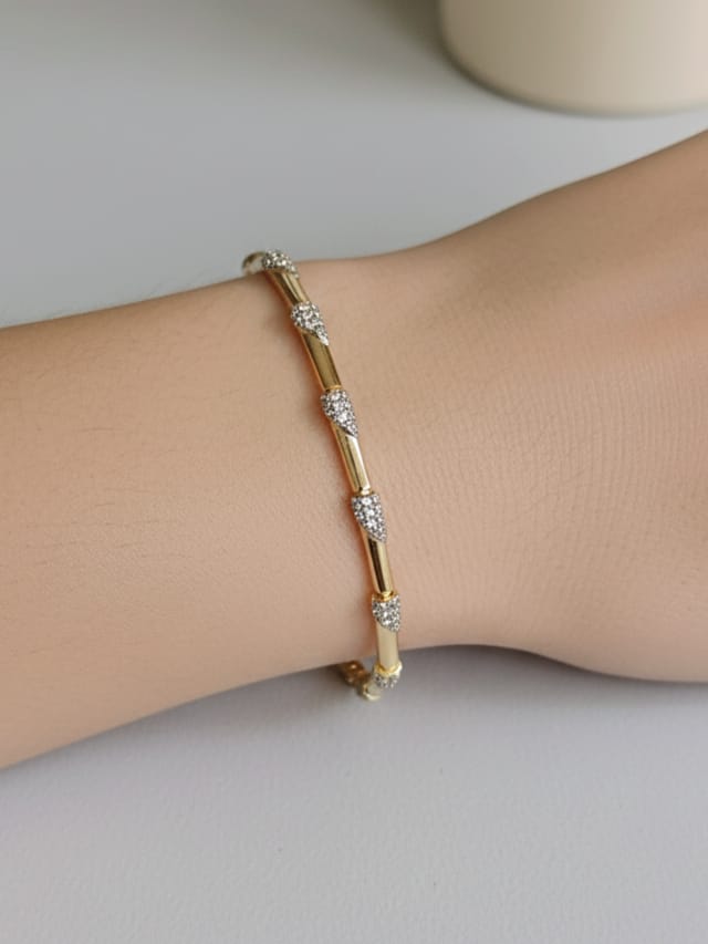 925 Ayar Gümüş Zirkon Taşlı Zarif Linea Luxe Bileklik