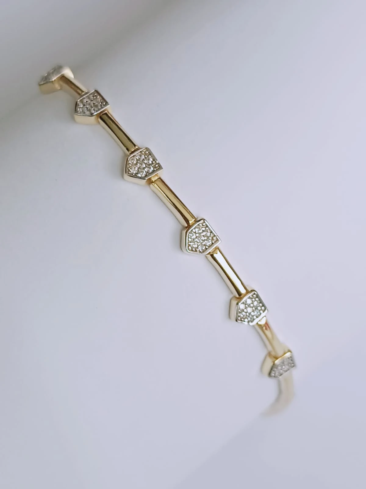 925 Ayar Gümüş Zirkon Taşlı Lumine Bileklik