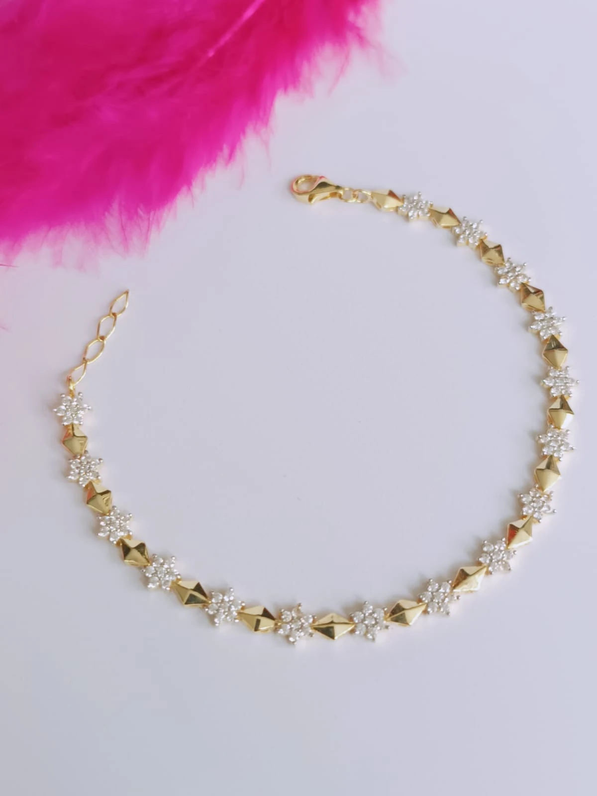 925 Ayar Gümüş Zirkon Taşlı Zarif Serena Gold Bileklik