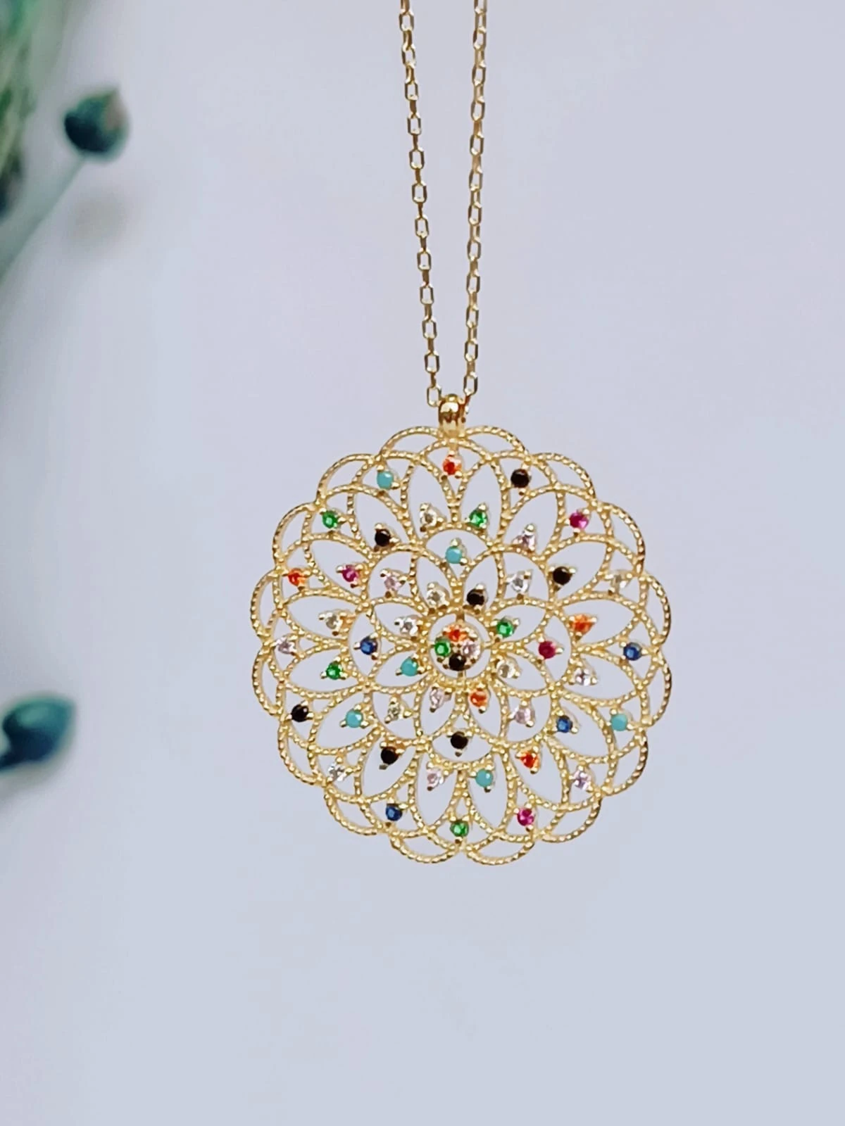 925 Ayar Gümüş Renkli Zirkon Taşlı Yuvarlak Yaşam Çiçeği Kadın Kolye