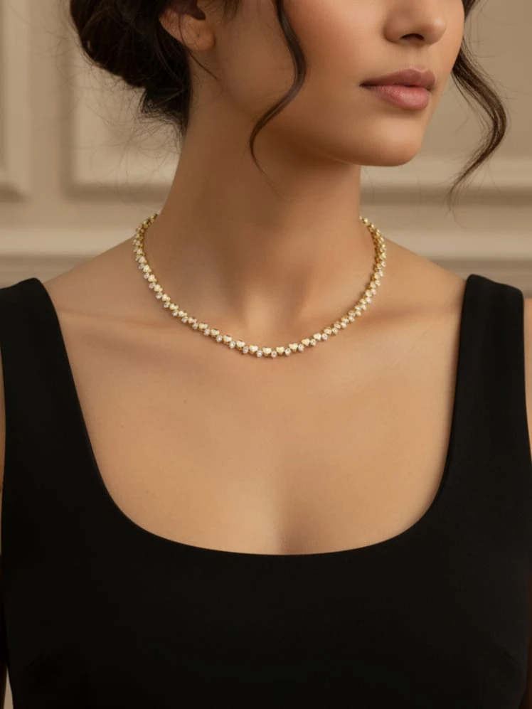 925 Ayar Gümüş Altın Kaplama Zirkon Taşlı Kalp Detaylı  Tasarım Gerdanlık