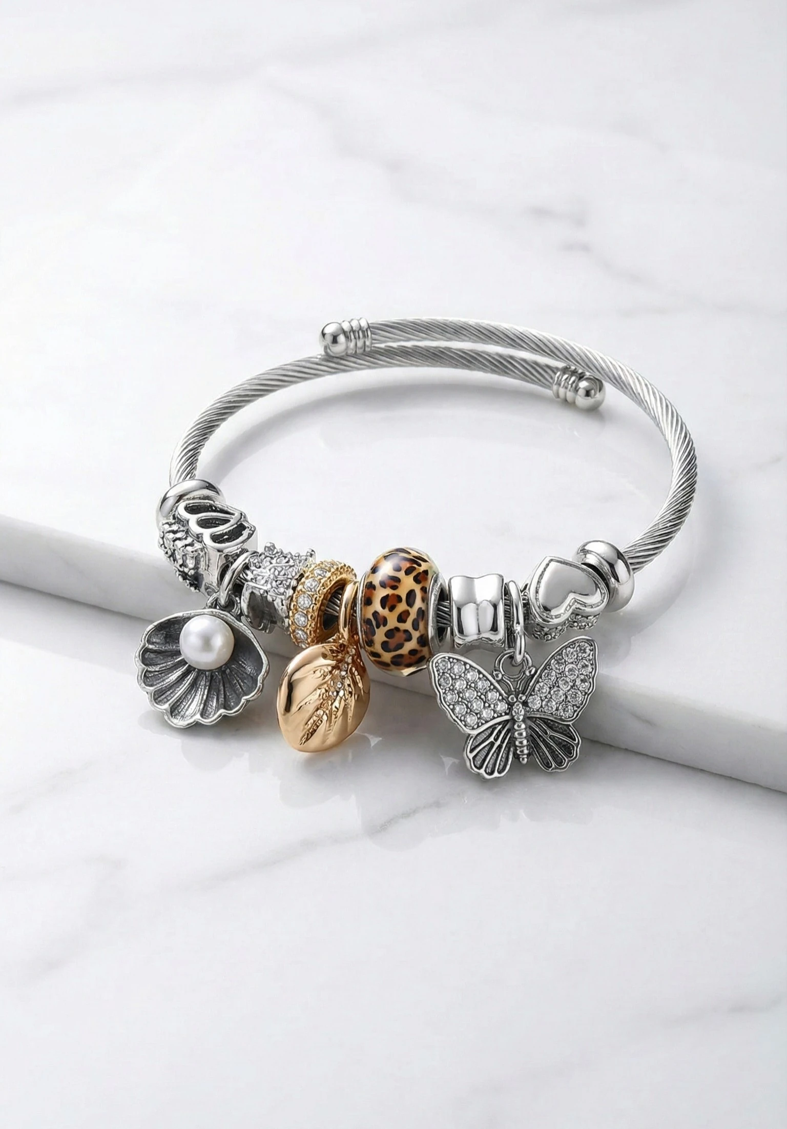 İnci Detaylı Deniz Kabuğu ve Kelebek Charm Bileklik Seti