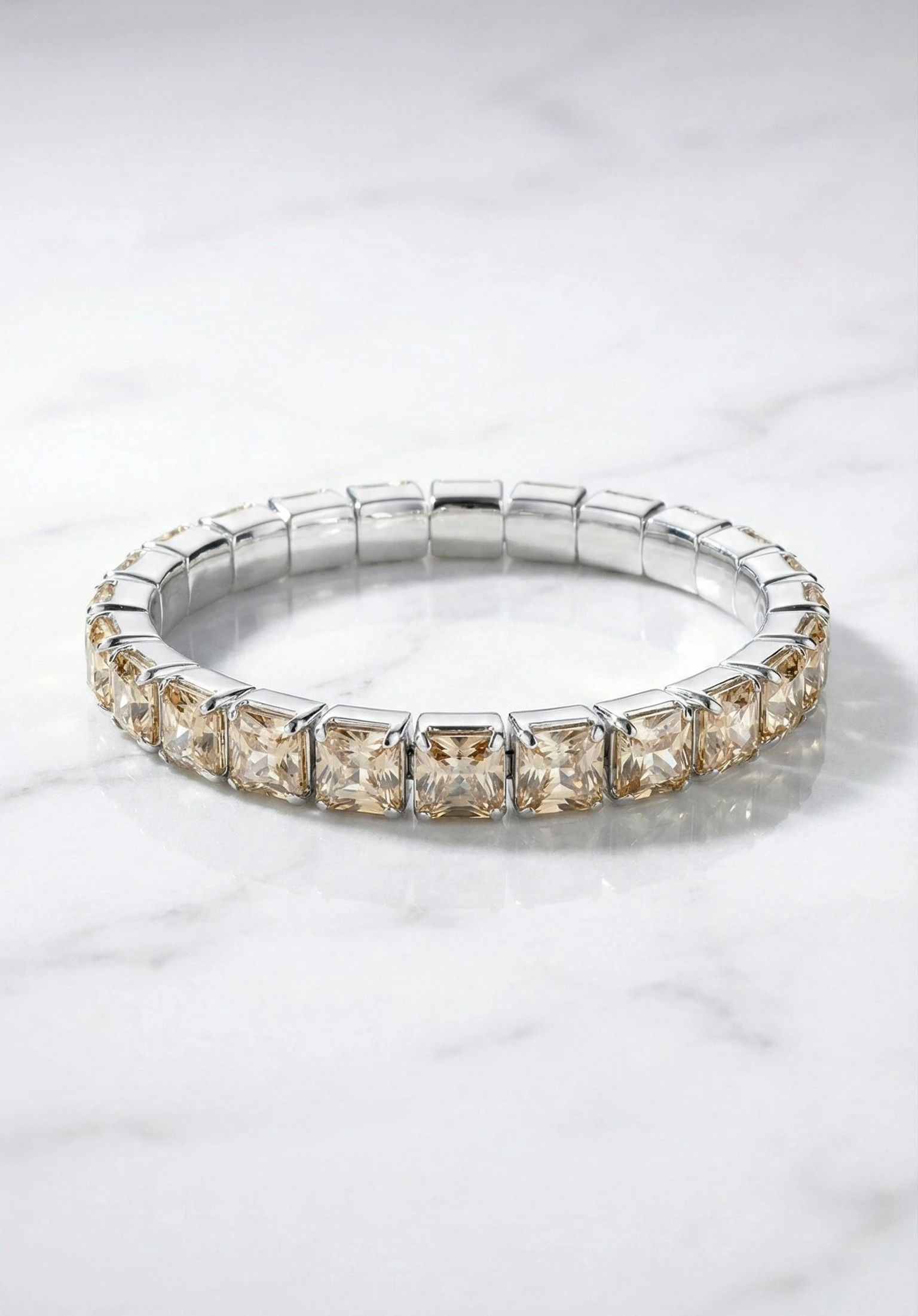 Kare Kesim Şampanya Kristal Taşlı Çelik Bileklik