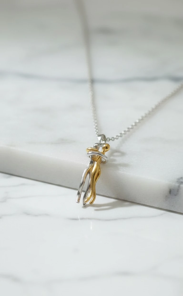 Sonsuz Bağ: The Hug İkonik Kolye