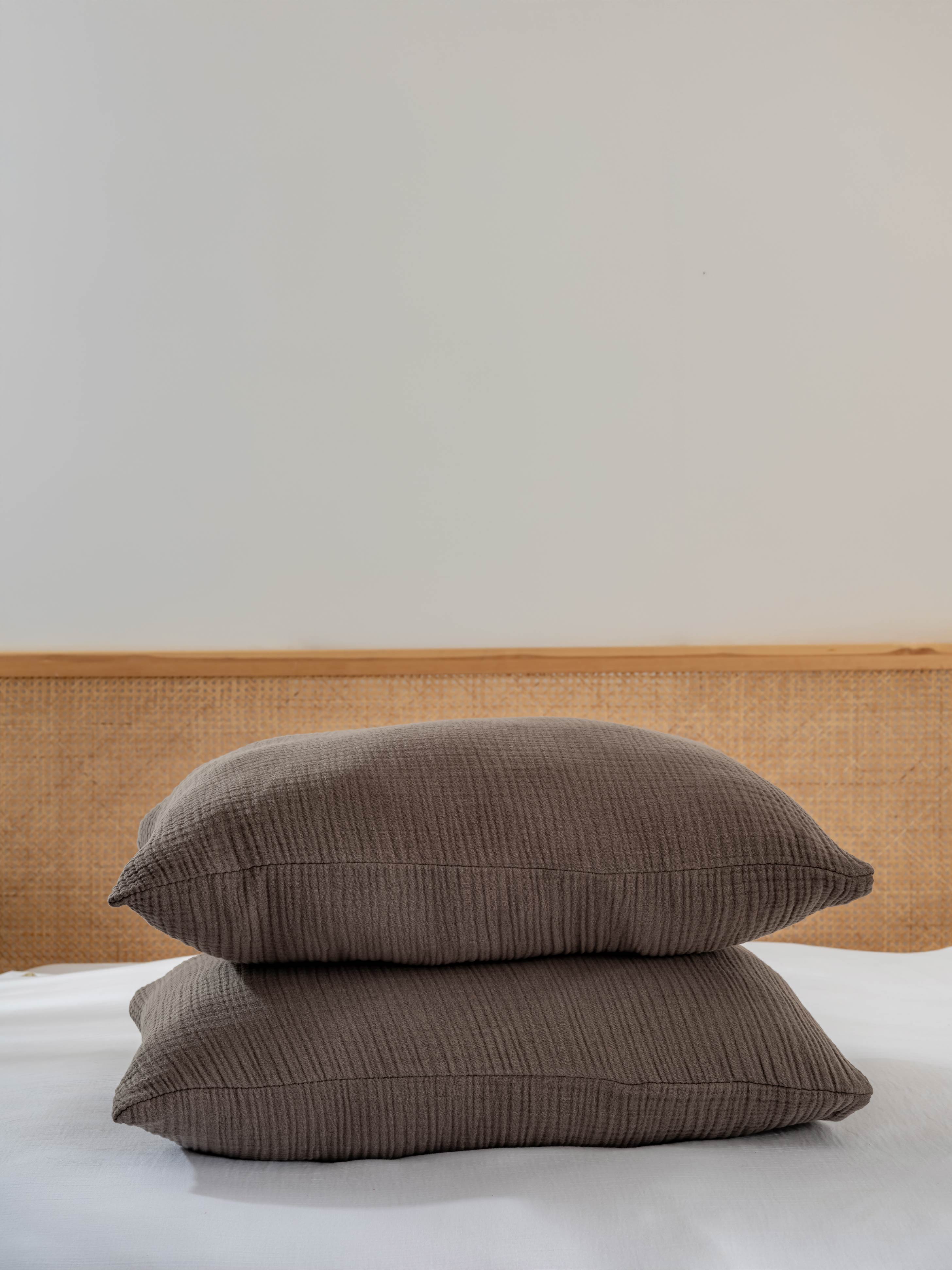 Müslin Yastık Kılıfı – Ultra Yumuşak 4 Kat Müslin Pamuk (50×70 cm) | 17 Farklı Renk Seçeneği