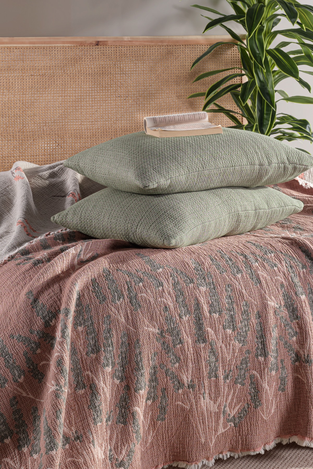 MylasaHome 4 Katlı Müslin Lavanta Desenli Çift Kişilik Yatak Örtüsü 220 x 240