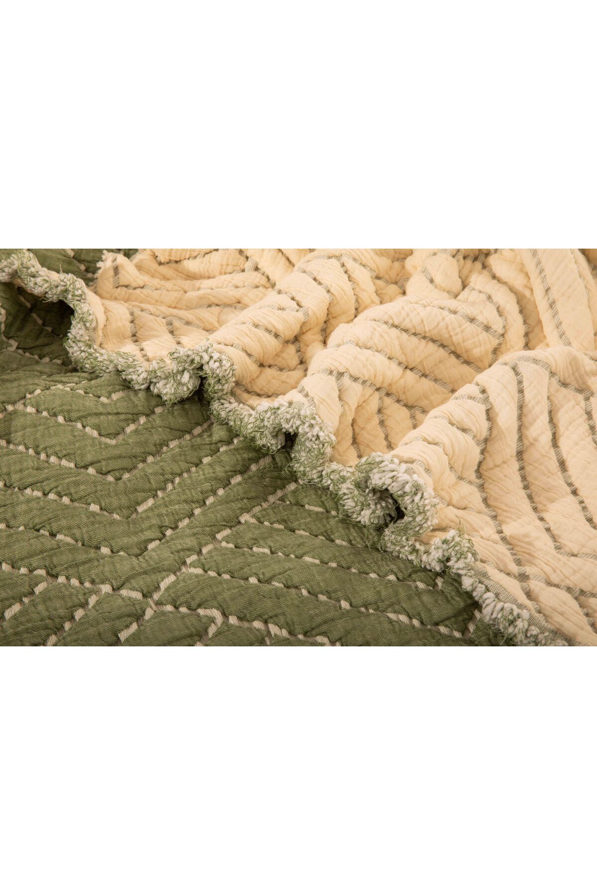 Müslin Kosha Serisi Jakarlı Hybrid Çift Kişilik Yorgan Yeşil 220x240cm