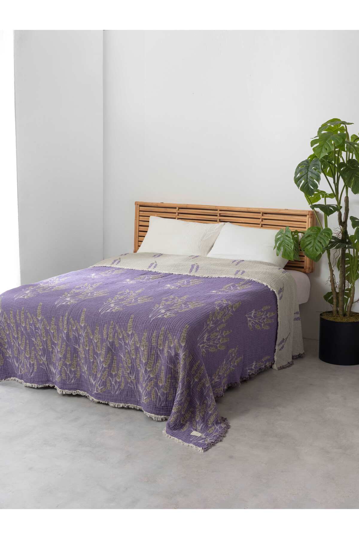 Çift Kişilik Lavanta Desenli %100 Organik Pamuk Müslin Yatak Örtüsü