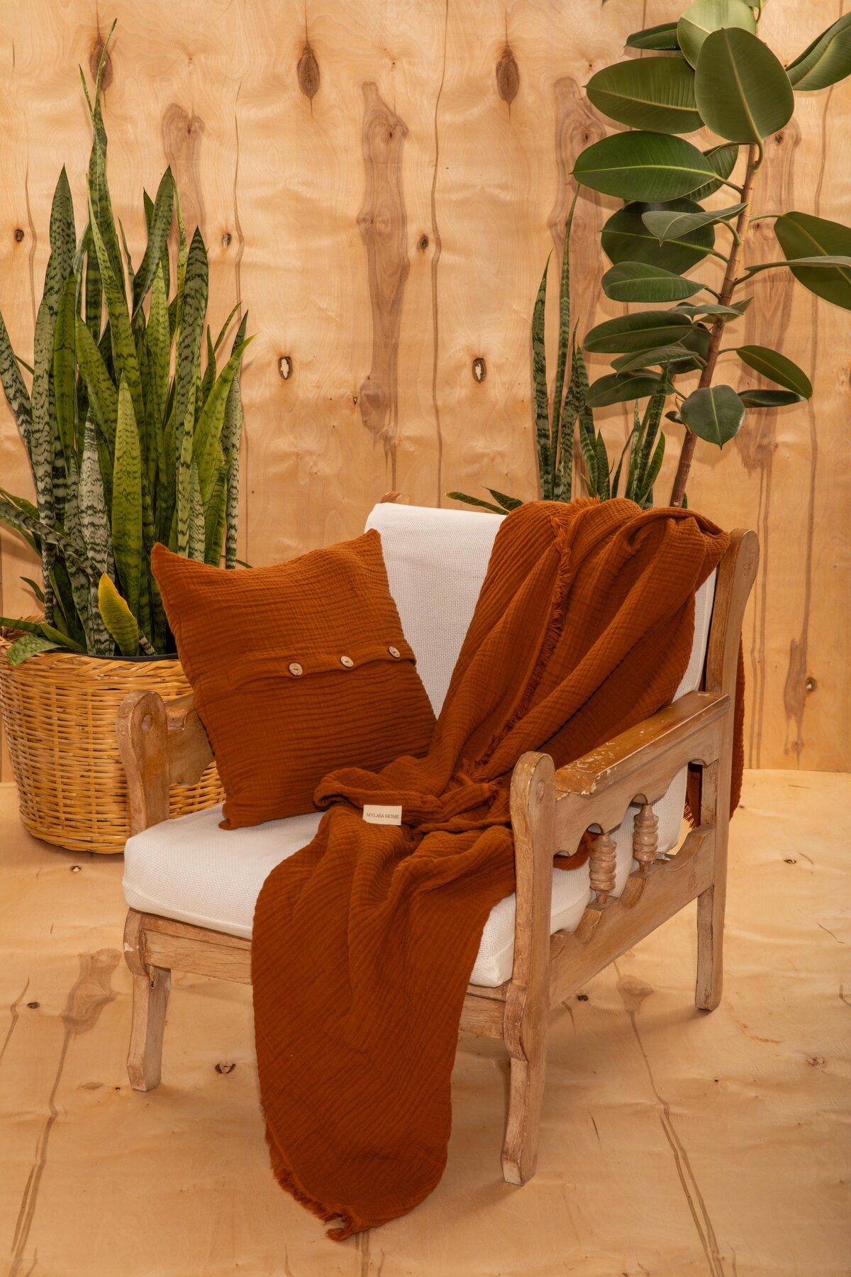 Definite 4 Katlı Müslin Düğmeli  Dekoratif Kırlent Kılıfı 45x45 - camel