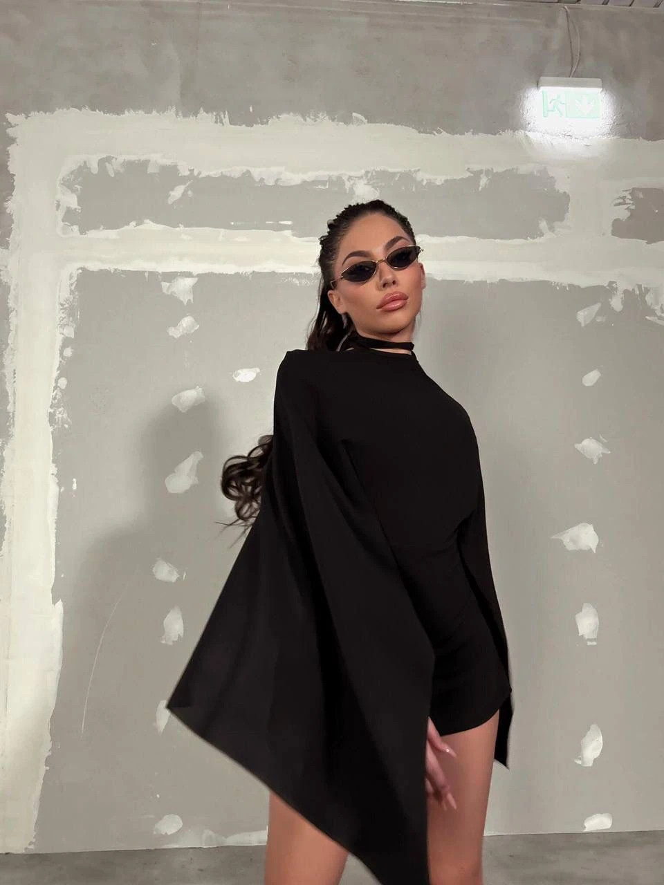 Sırt dekolteti şort elbise