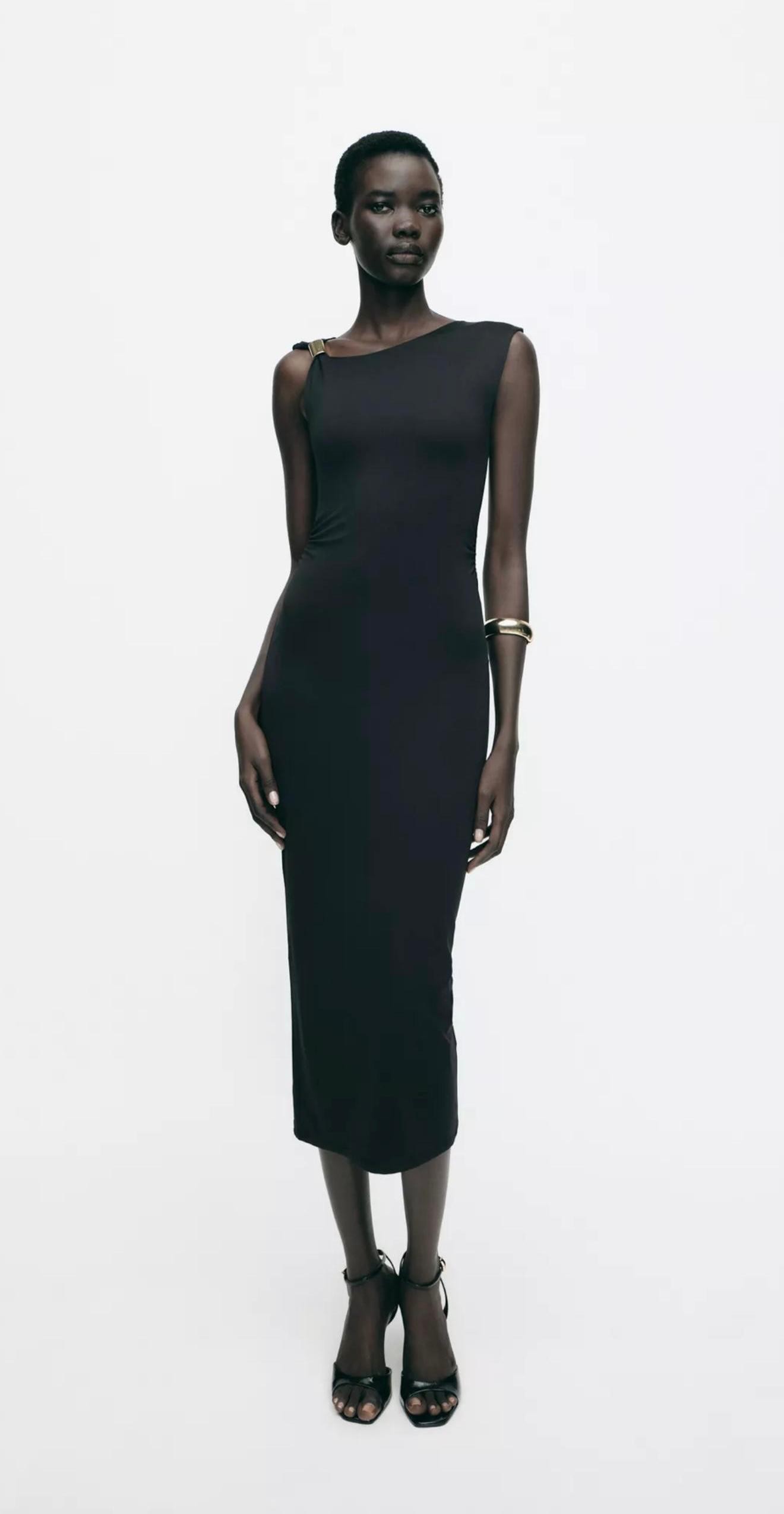 Zara Model Çelik Aksesuarlı Elbise
