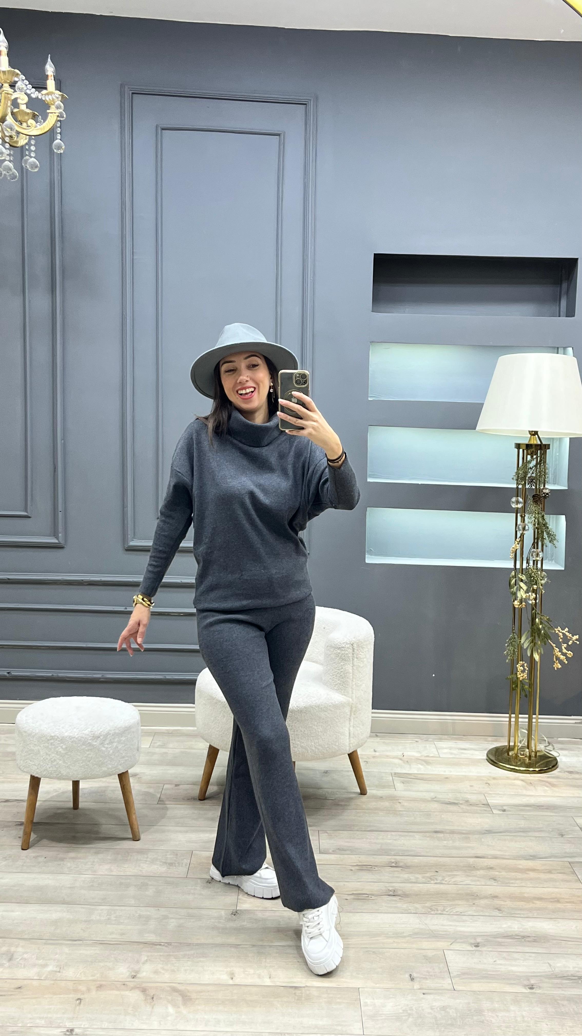 Degaje Yaka Likralı Yumoş Takım - Antrasit