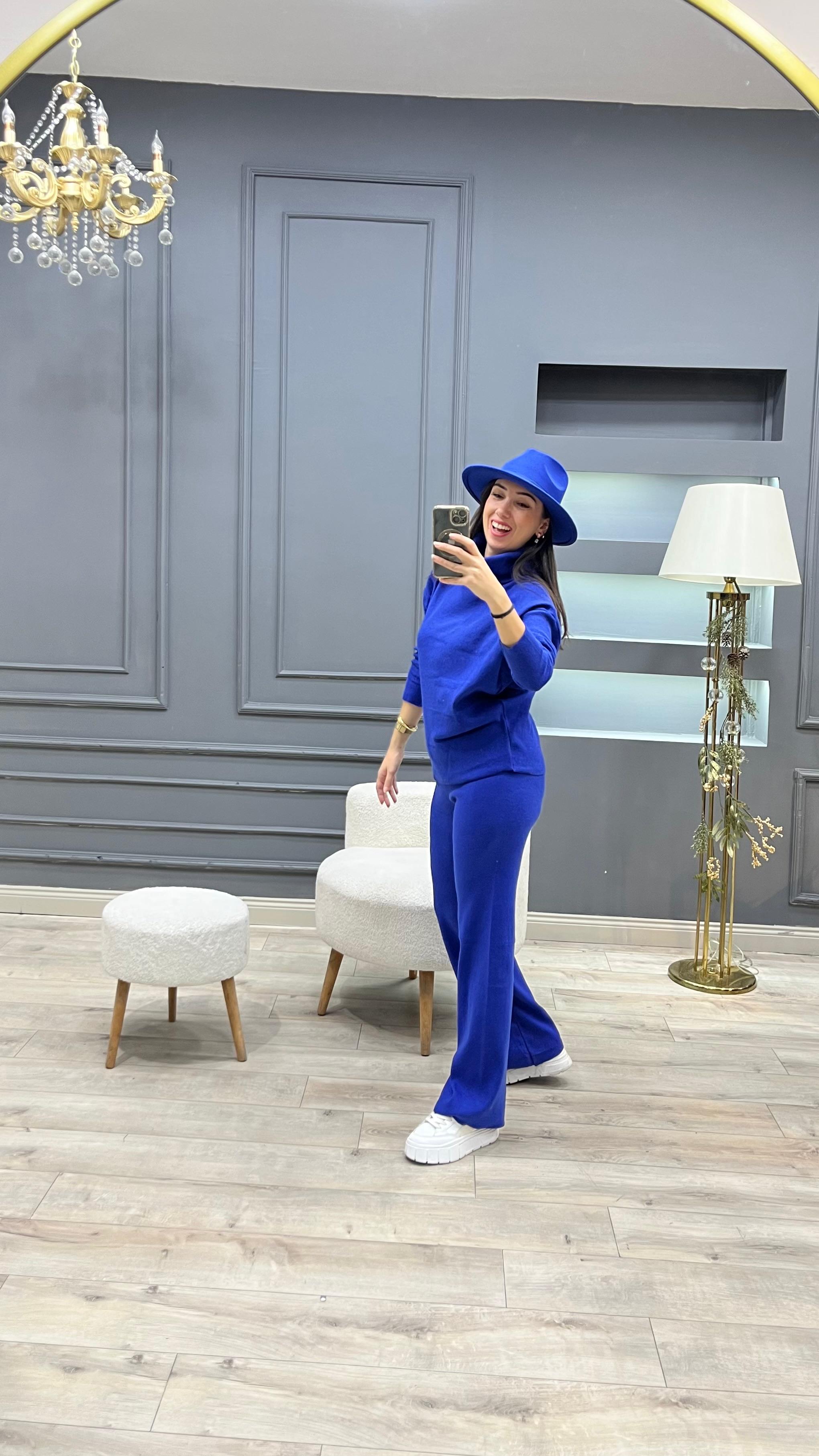 Degaje Yaka Likralı Yumoş Takım - Saks Mavisi