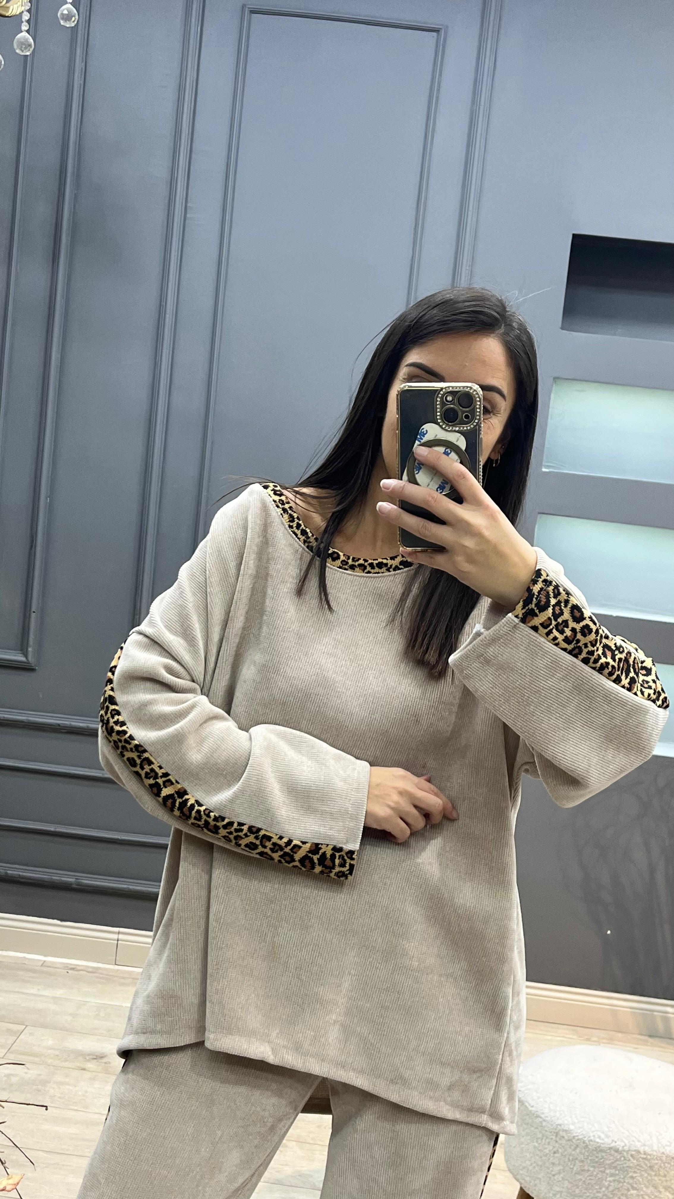 Leopar Desenli Kadife Takım