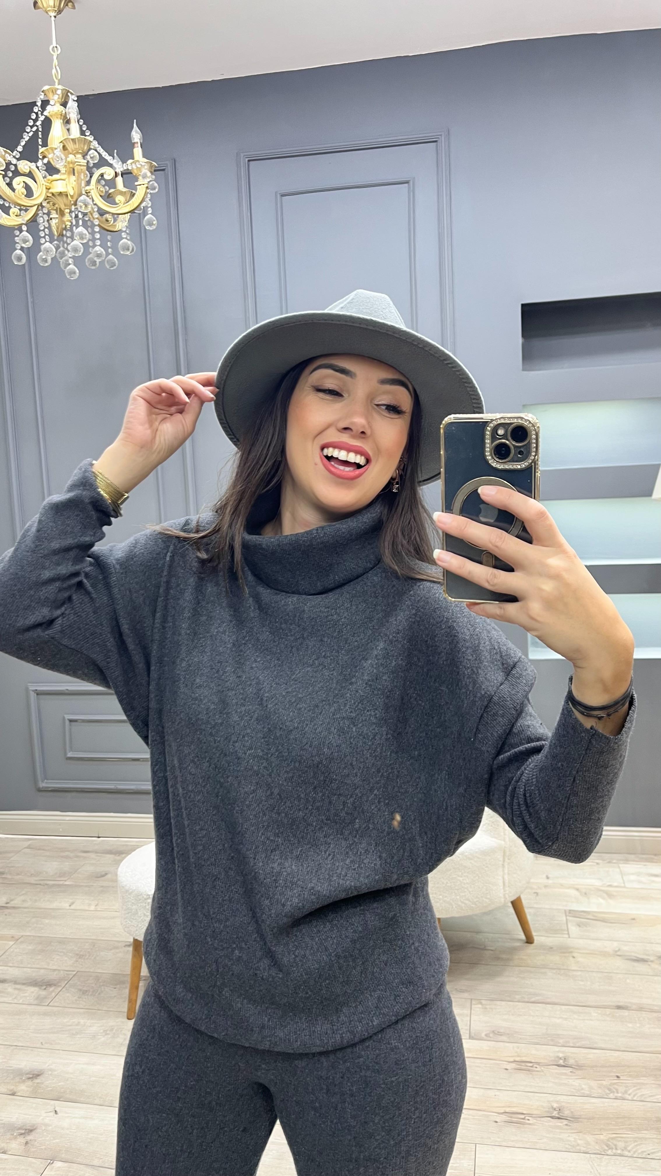 Degaje Yaka Likralı Yumoş Takım - Antrasit