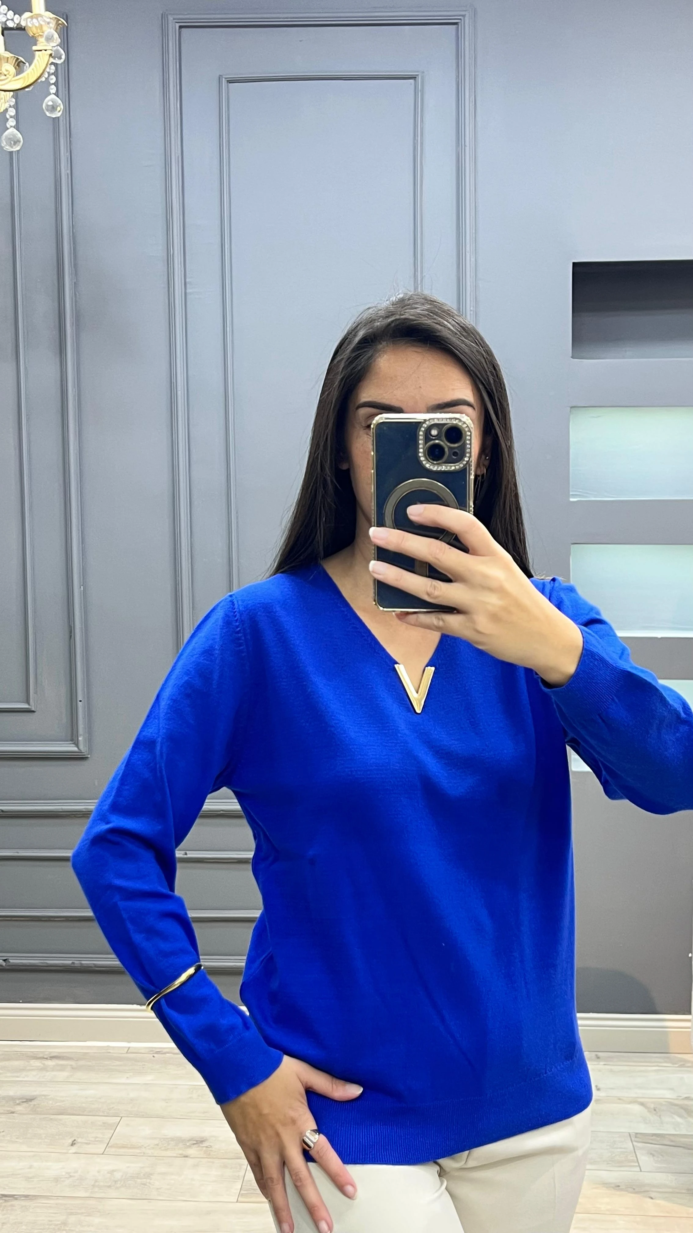 Aksesuarlı V Yaka Triko - Mavi