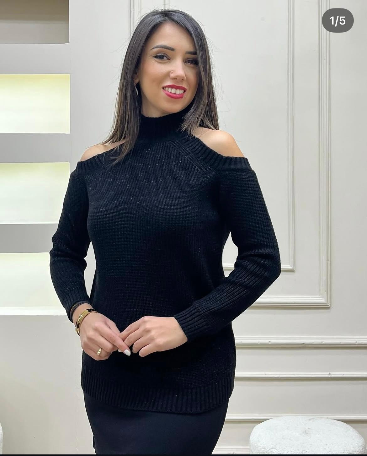 Omuz Detaylı Triko - Siyah