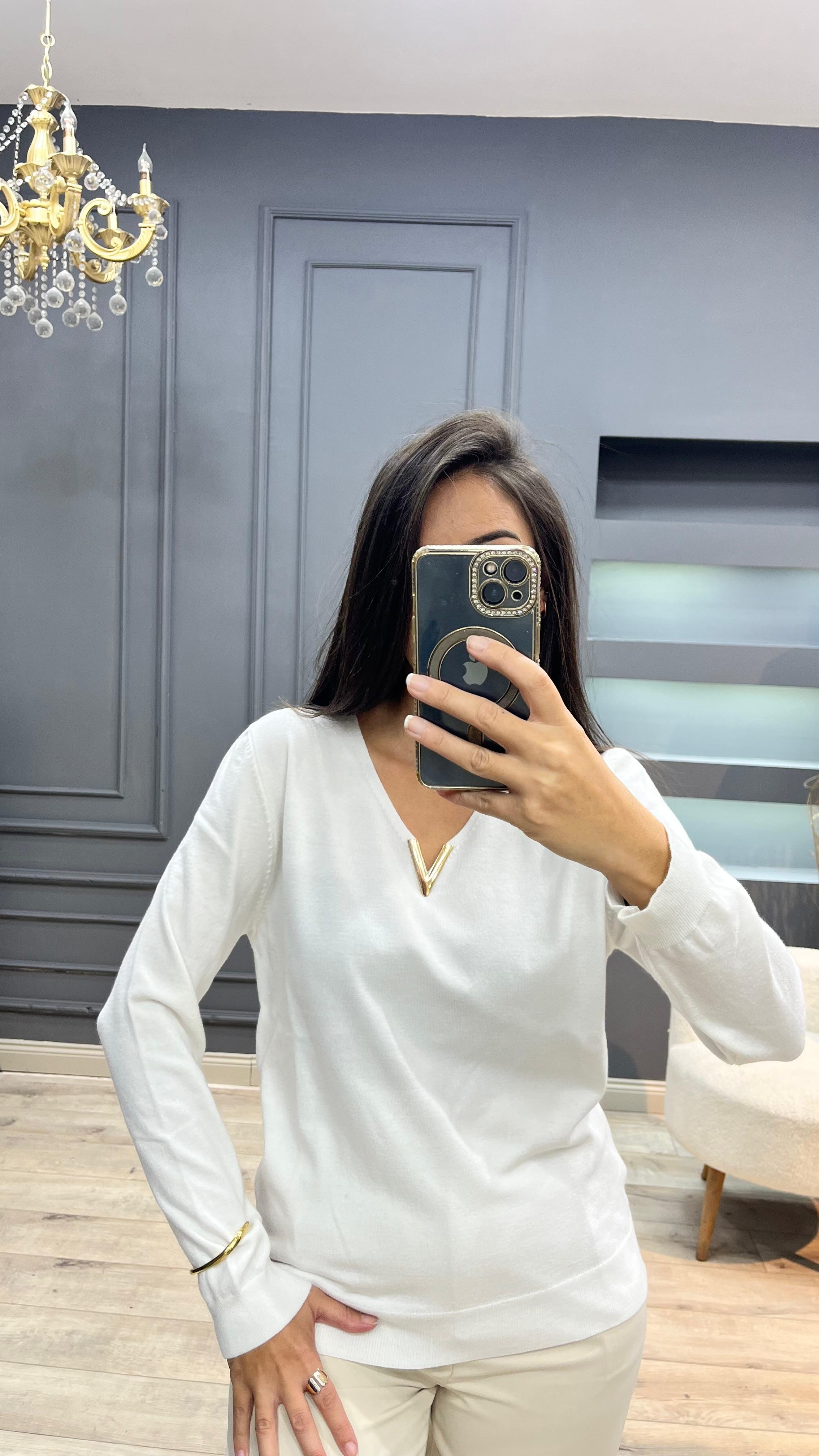 Aksesuarlı V Yaka Triko - Beyaz