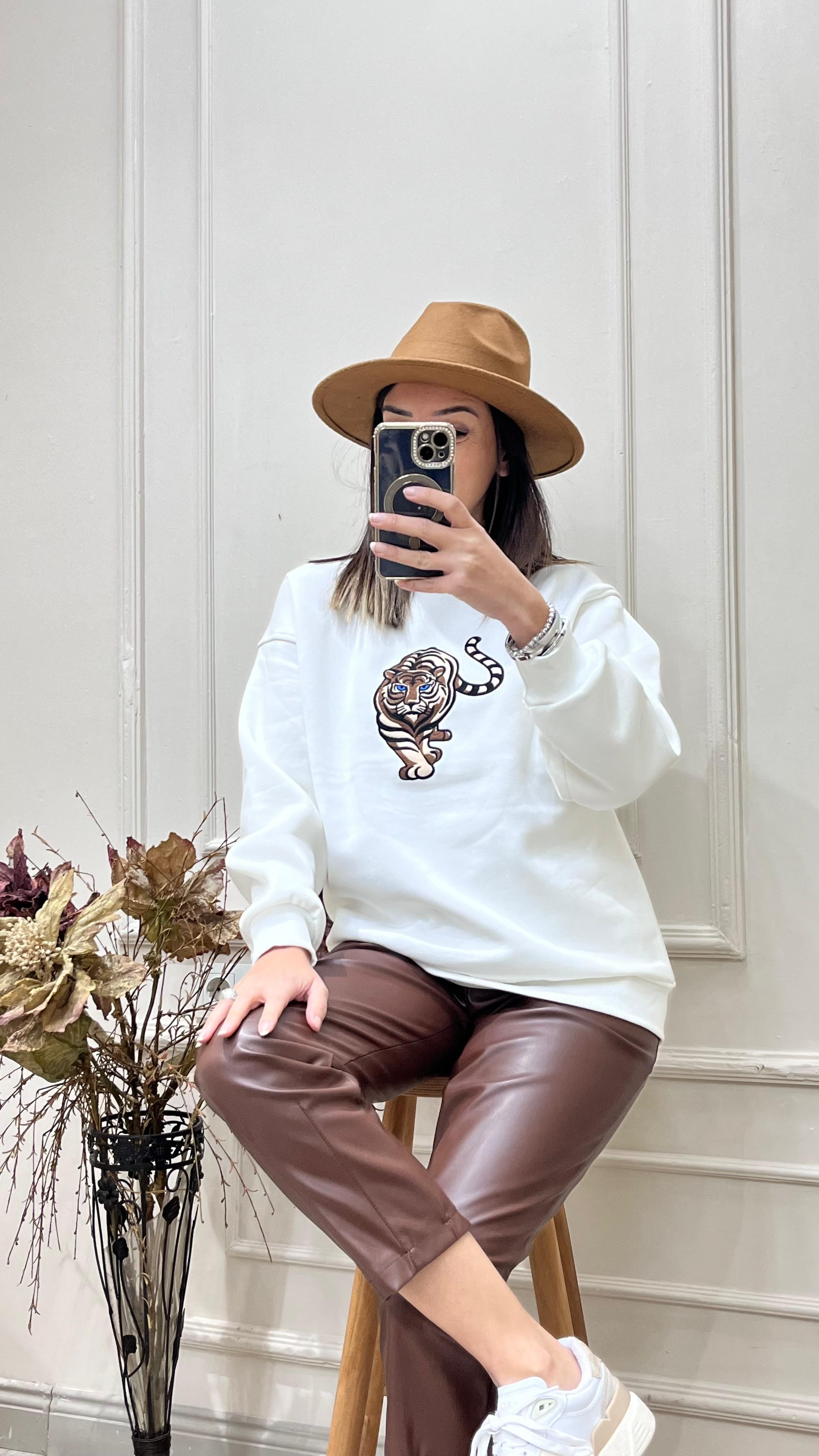 Nakışlı Leopar Sweatshirt - Beyaz