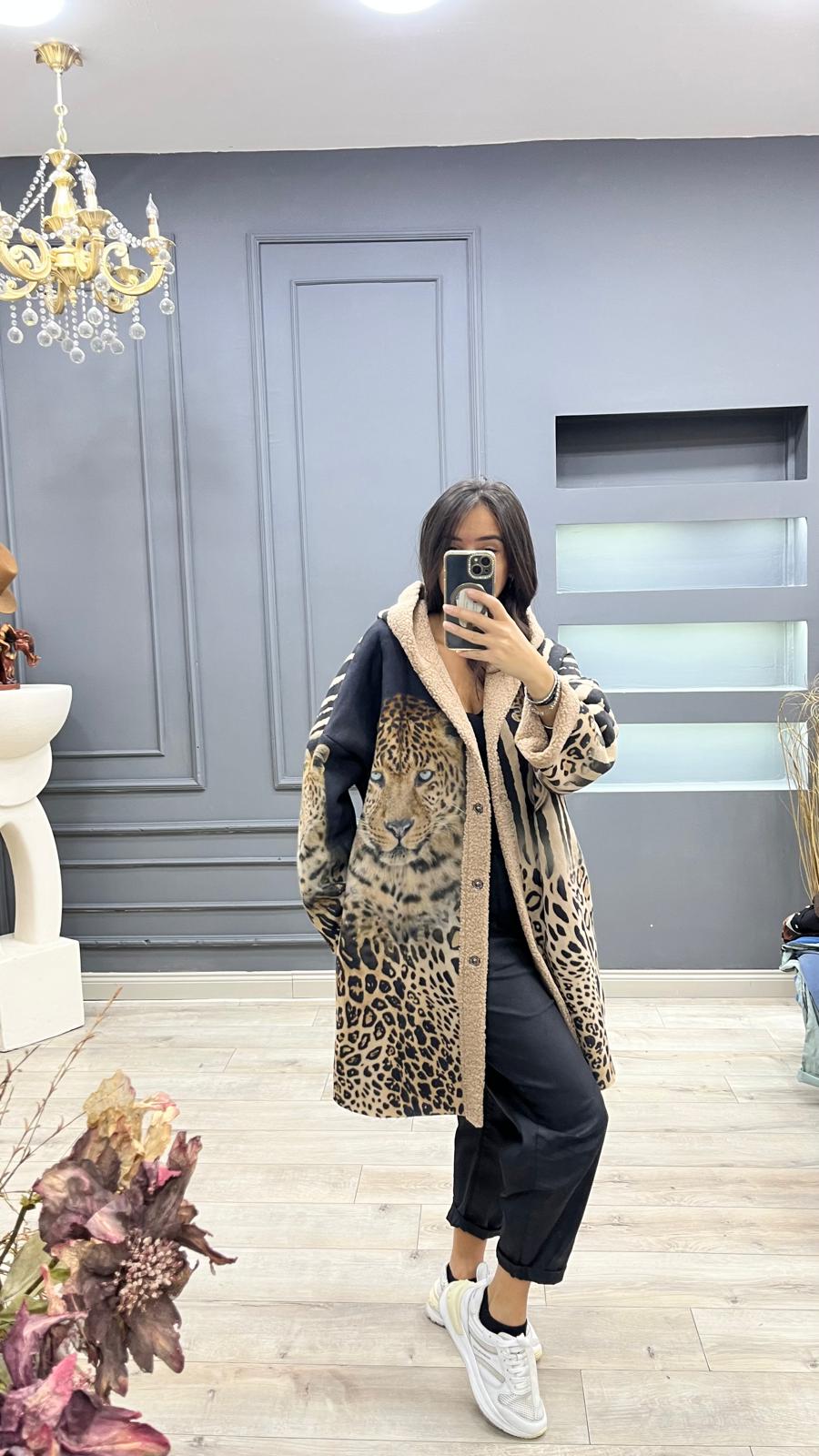 İçi Kürklü Leopar Detaylı Kaban