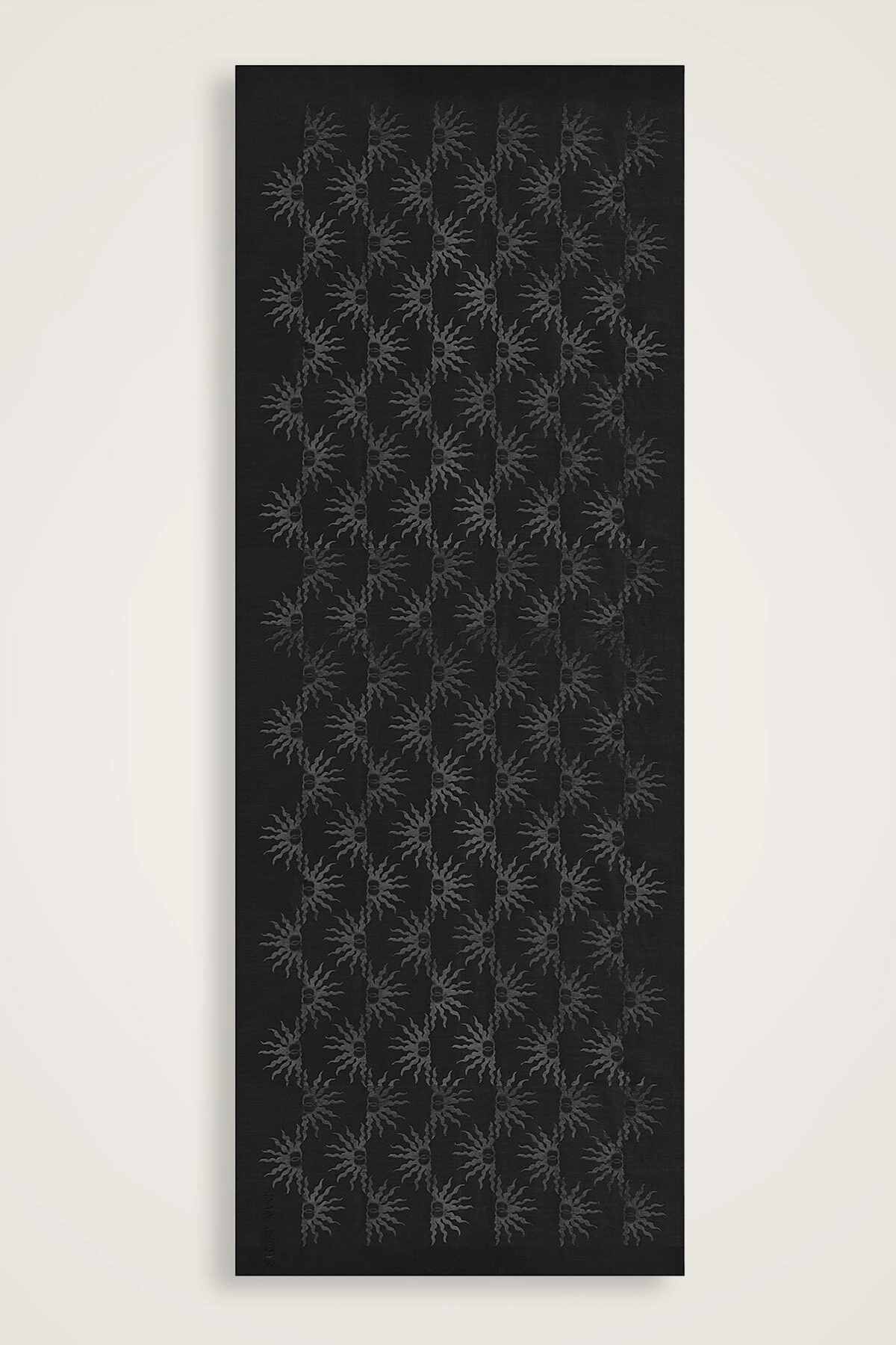 Güneş Doğarken Siyah Shiny Jakar Şal 70x200