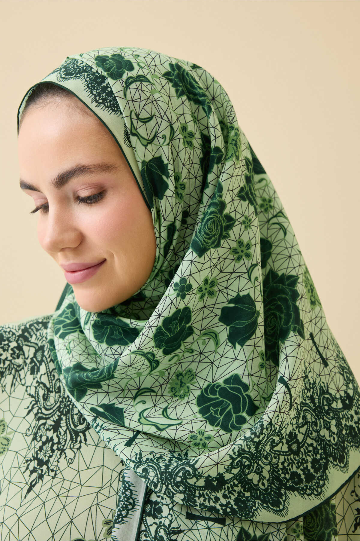 Gül Dantel Krep İpek Kaftan Şal 70x210 - Yeşil