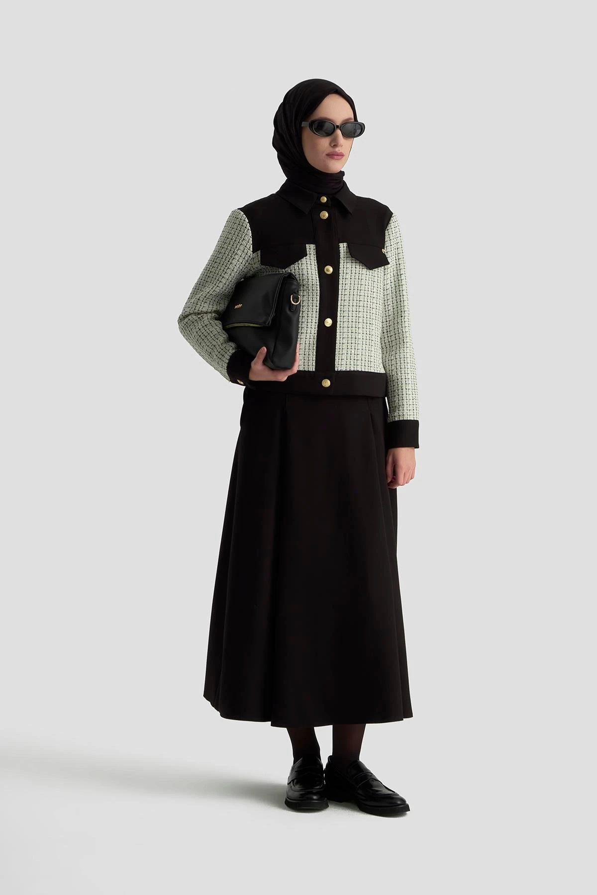 ARMİNE TREND Gold Düğme Detaylı Süs Cepli Etekli Tüvit İkili Takım Siyah 25KT605