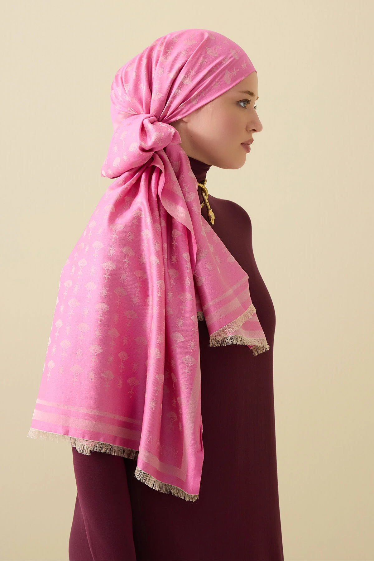 Karanfil Monogram İpek Şal 68x200