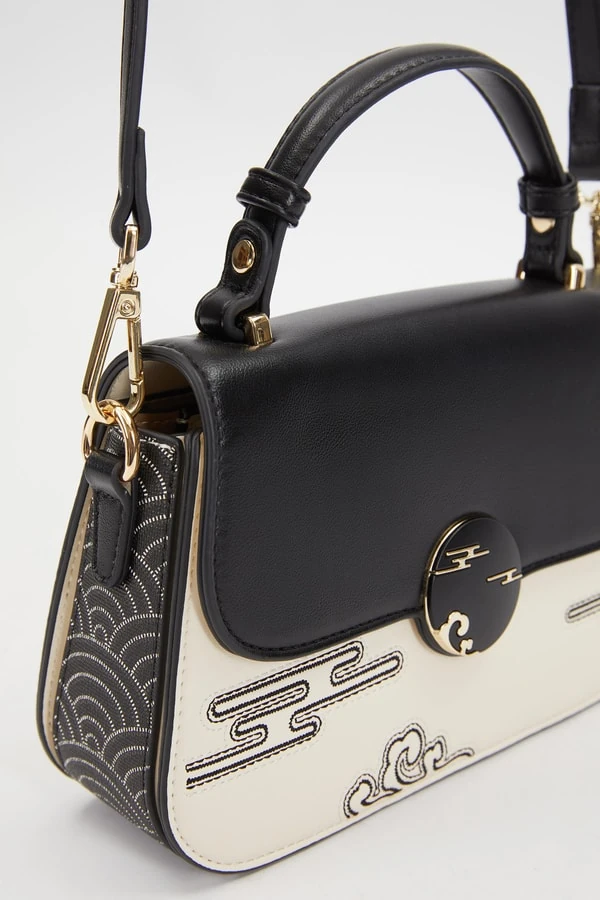 Siyah Toka İşlemeli Omuz Çantası