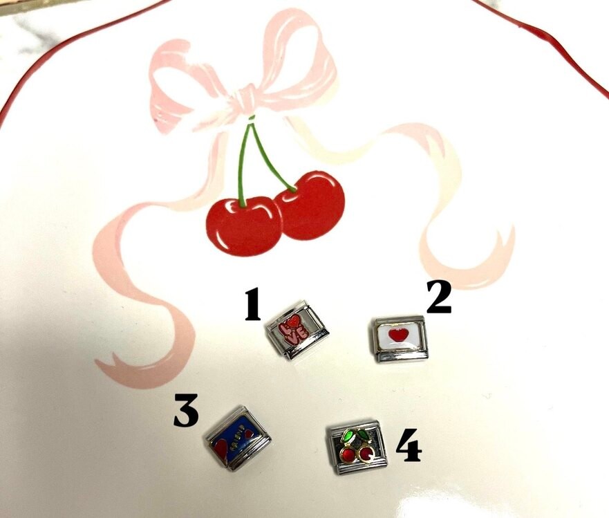 Bileklik Charm