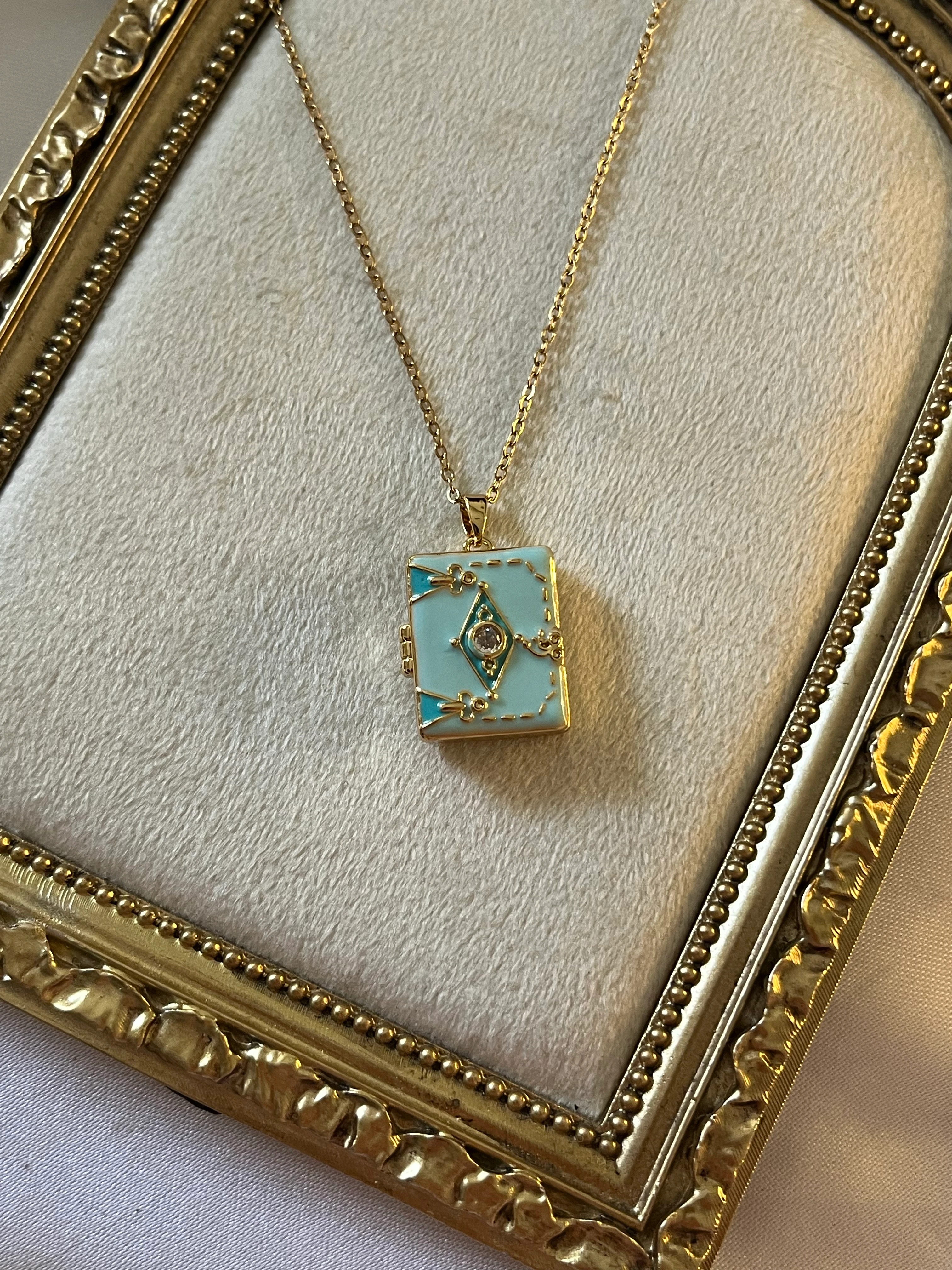 Gold açılır kapanır kolye