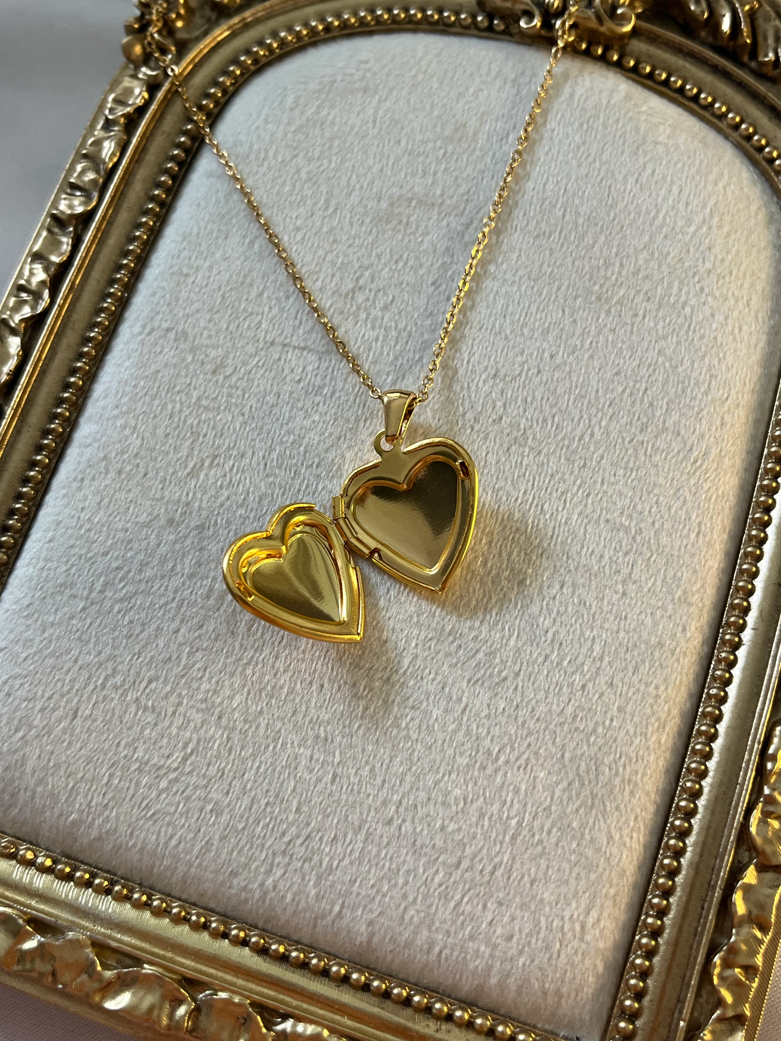 Gold açılır kapanır kolye