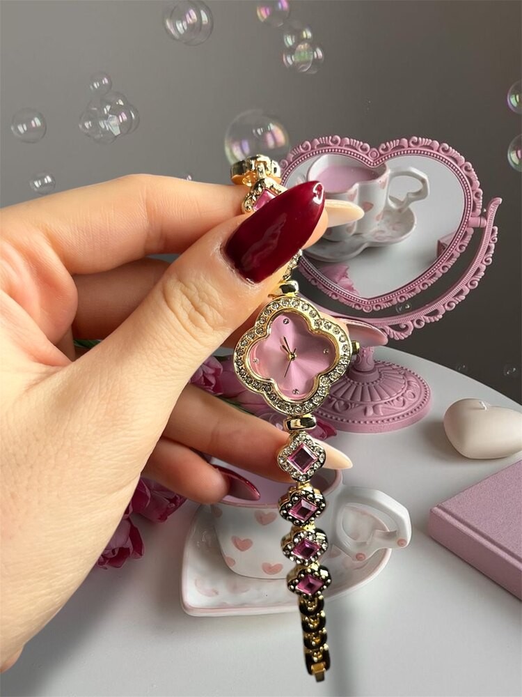 Pembe taşlı yonca saat gold