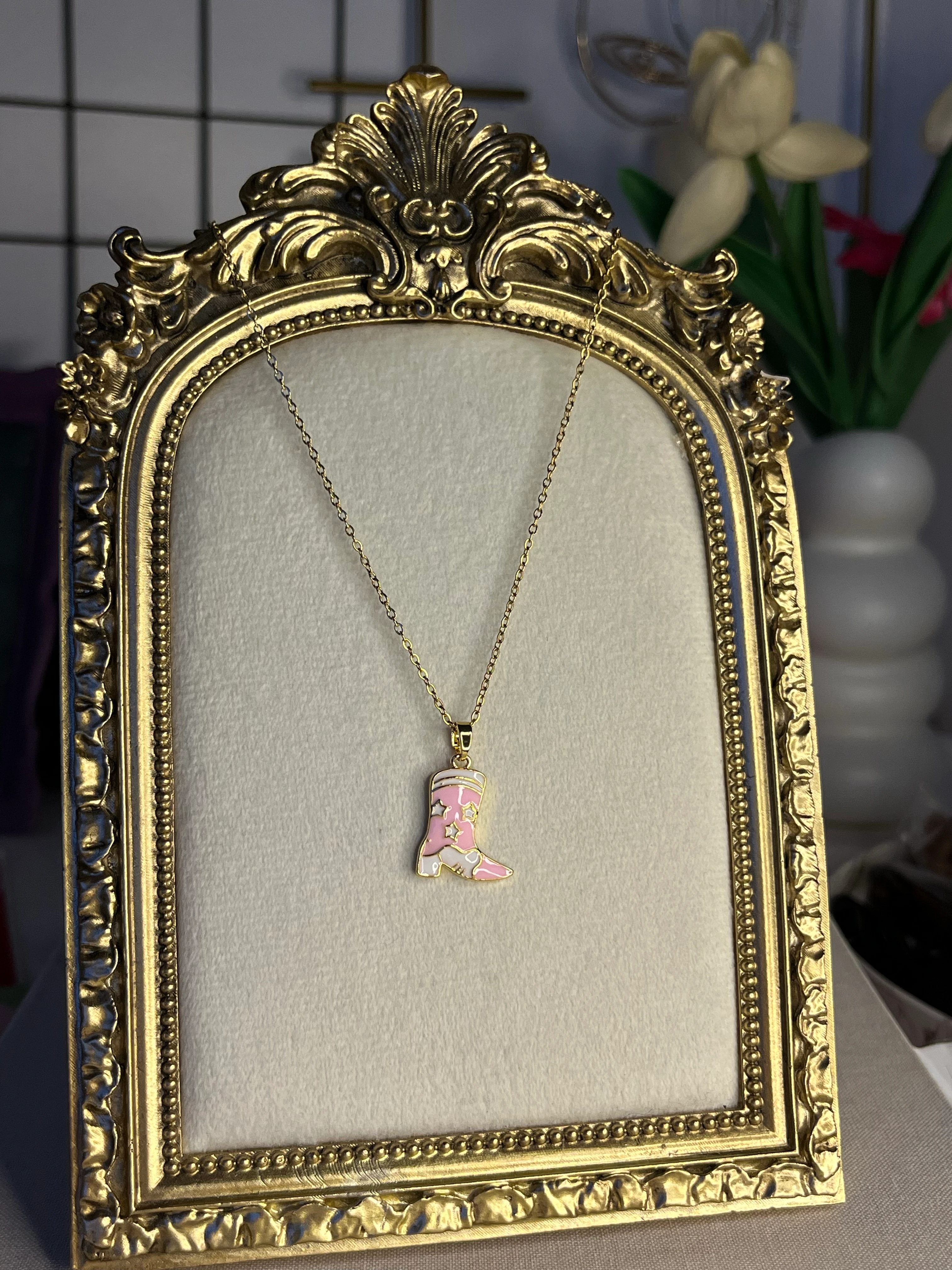 Gold pembe çizme kolye