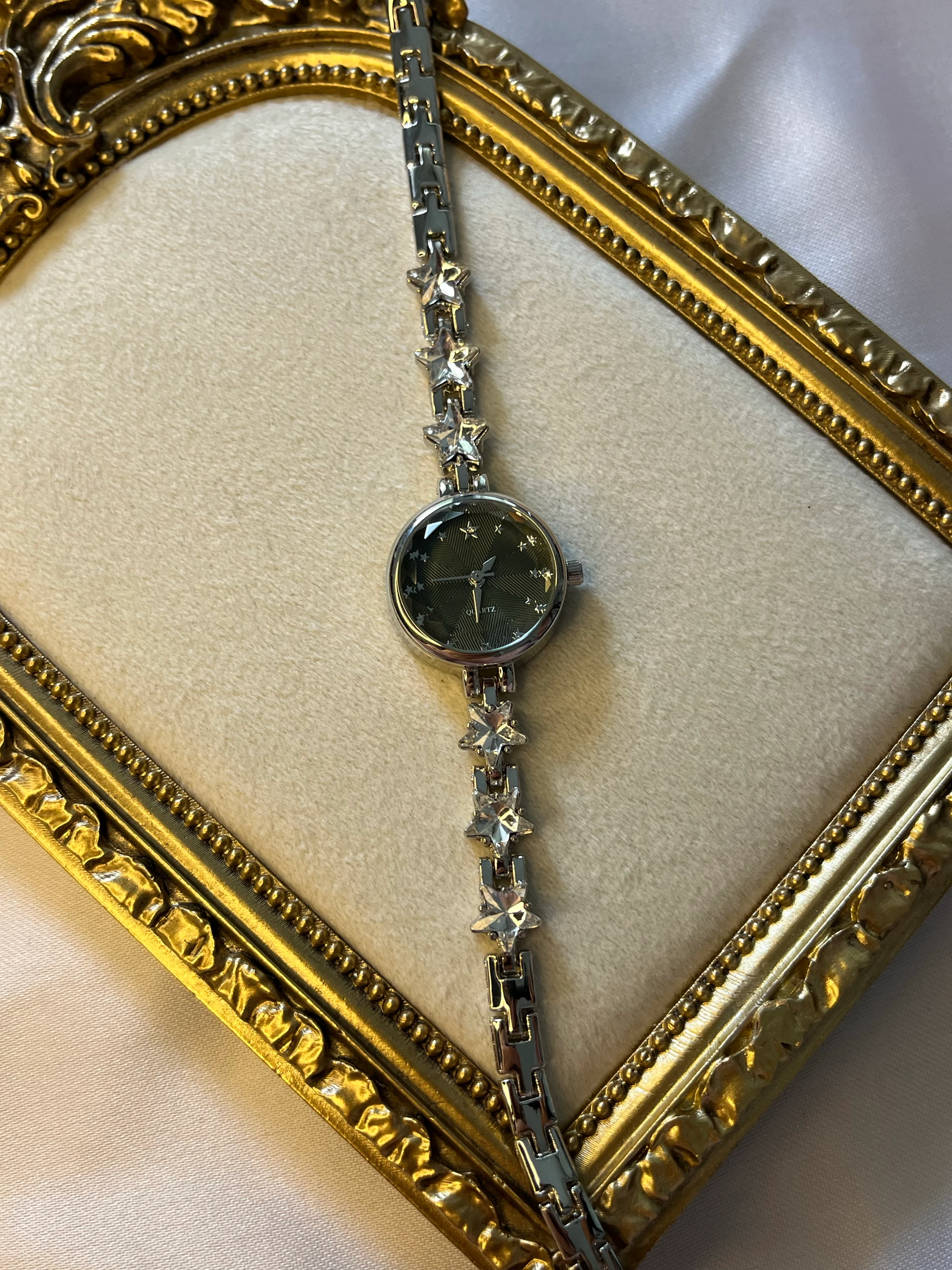 Silver yıldız zümr saat 