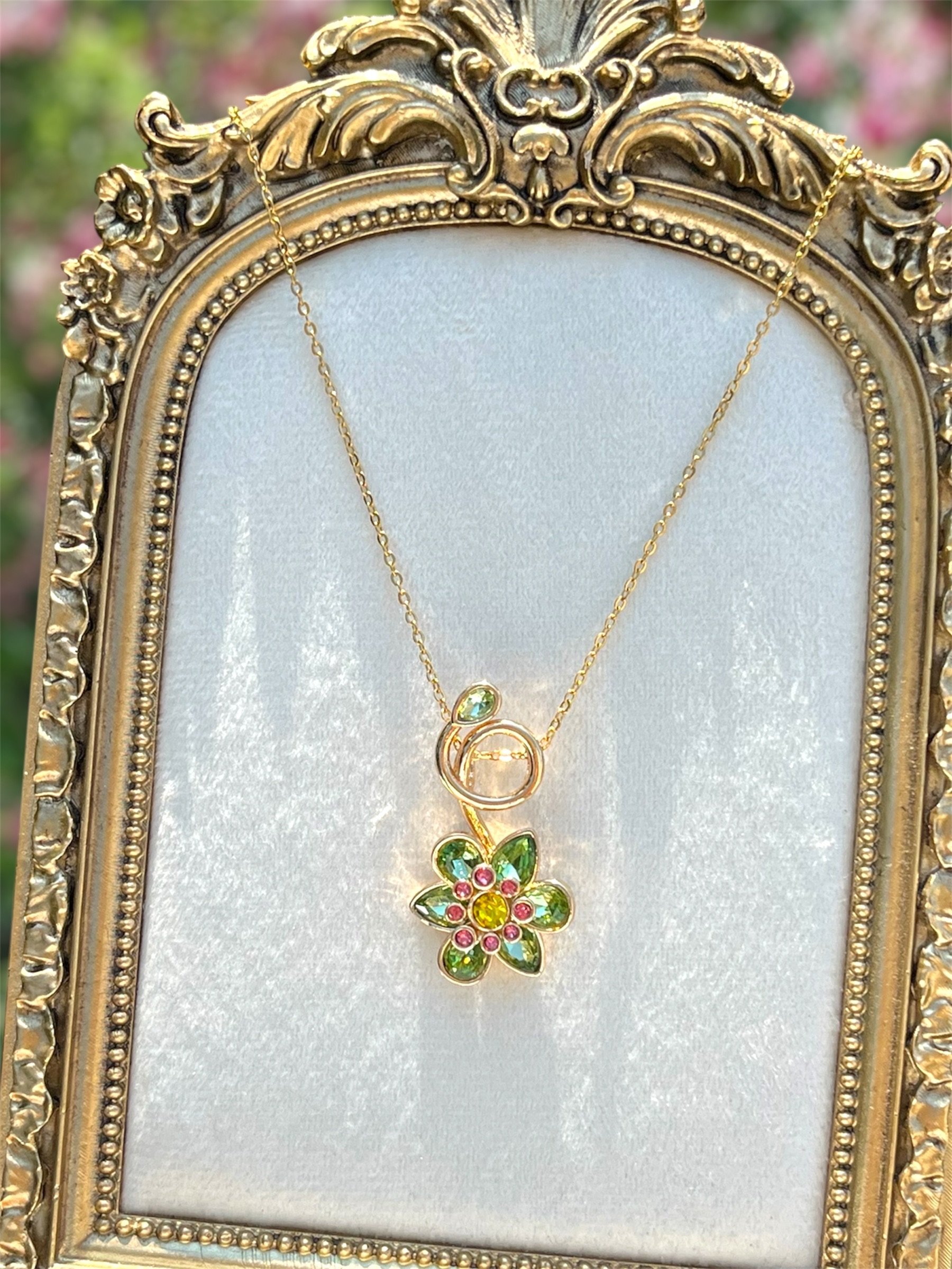 pembe lydllia gold kolye