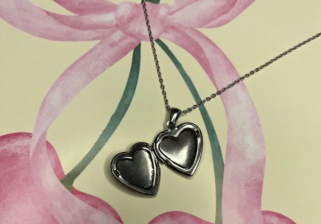 Açılabilir Kalp kolye ‘love’