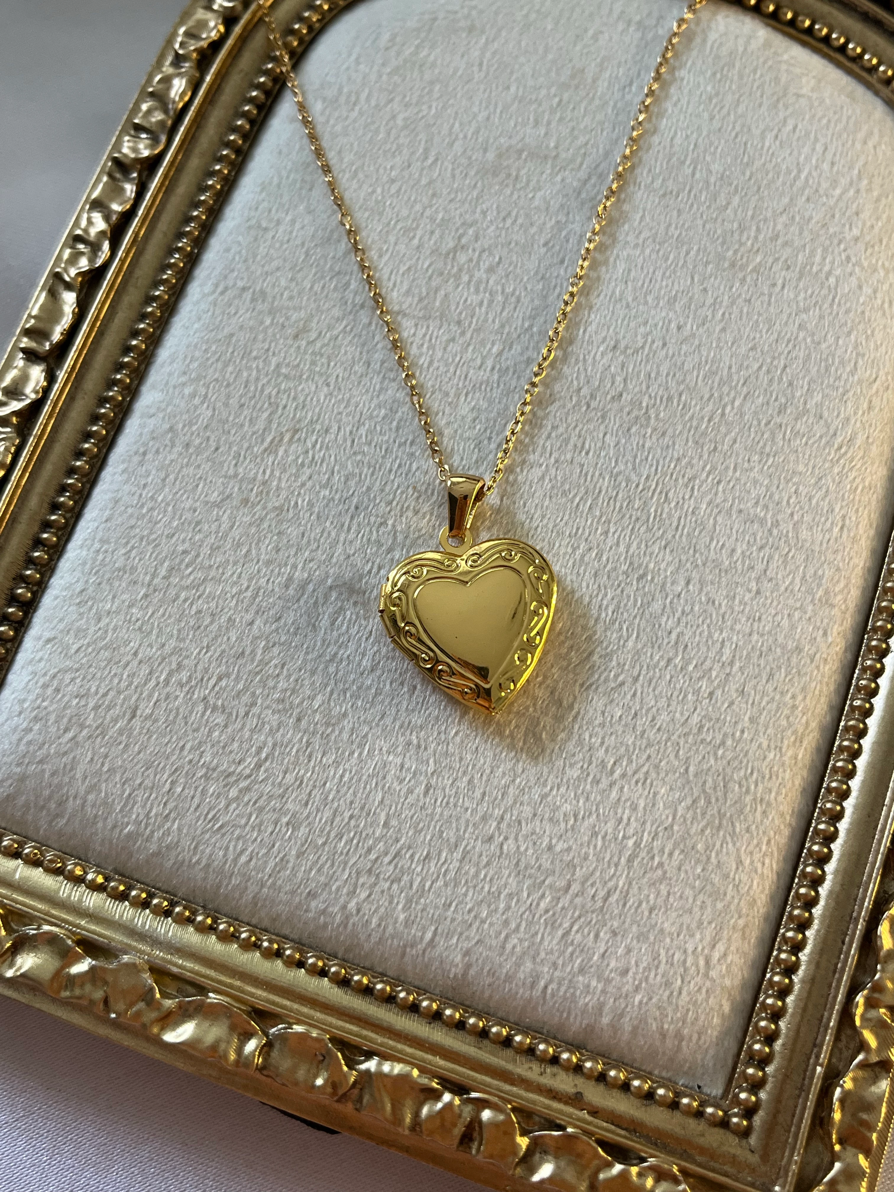 Gold açılır kapanır kolye