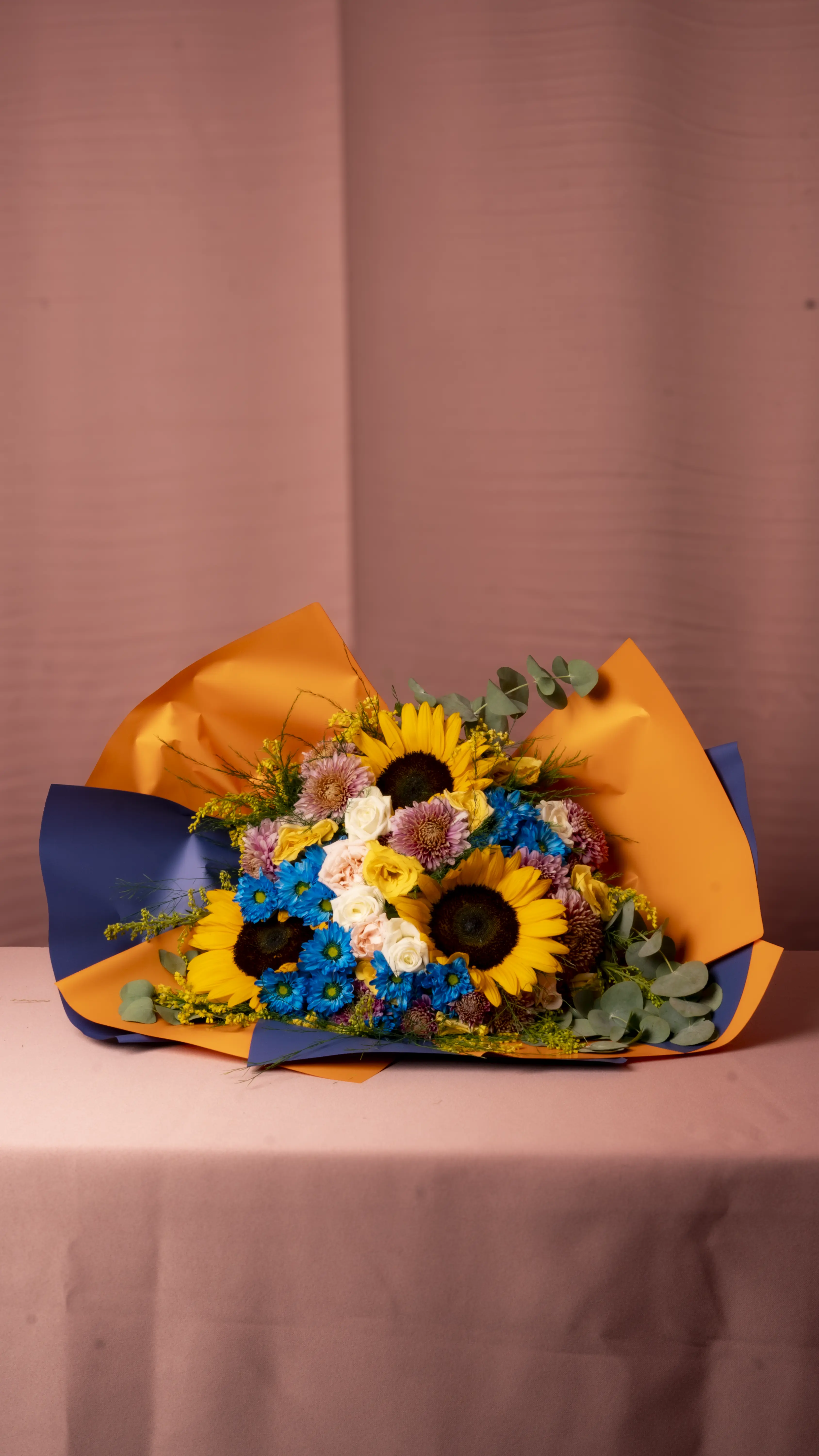 Floral Fantasy - Karışık Ayçiçeği Buketi 