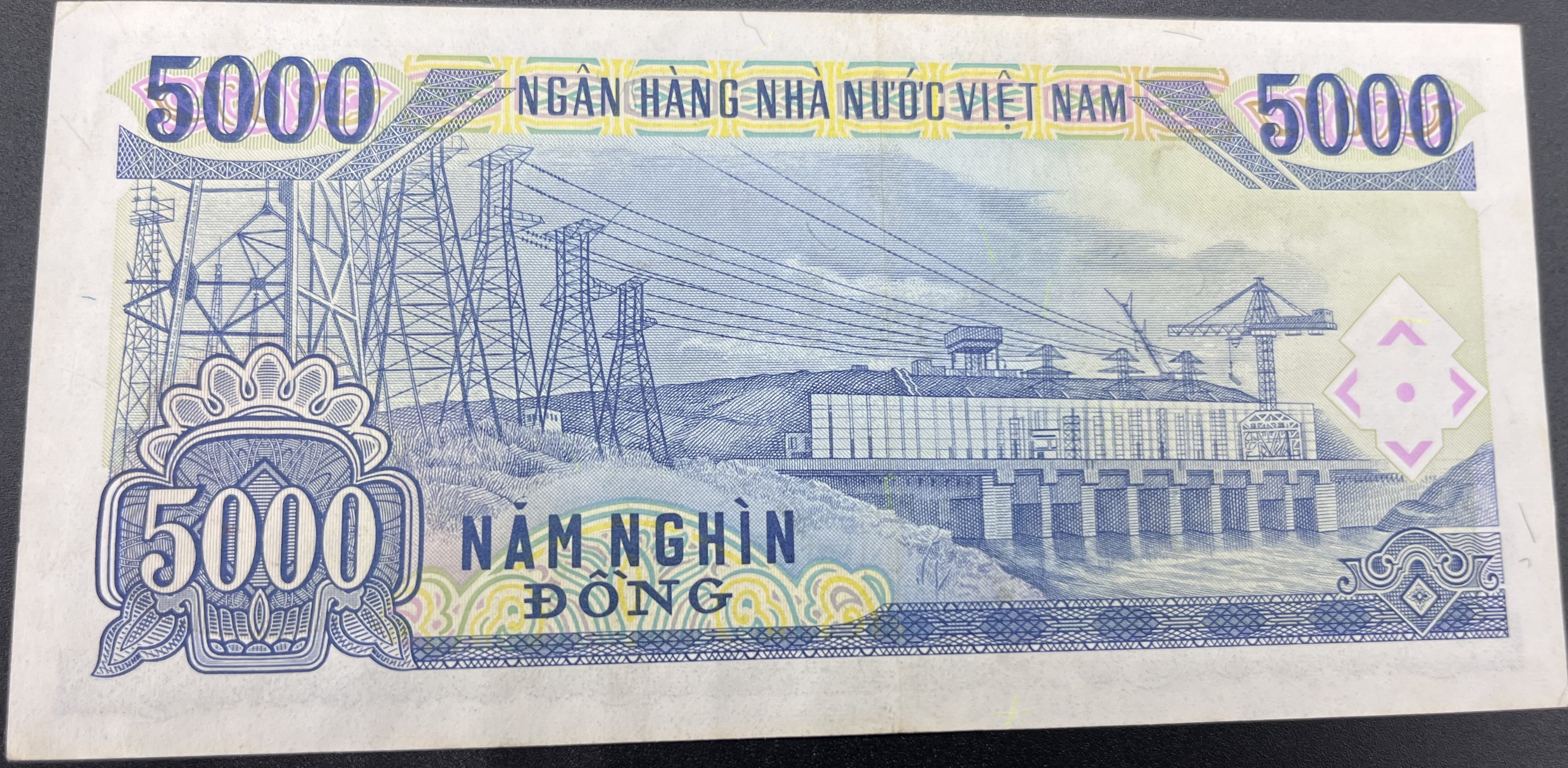 VİETNAM>5,000.00>DONG