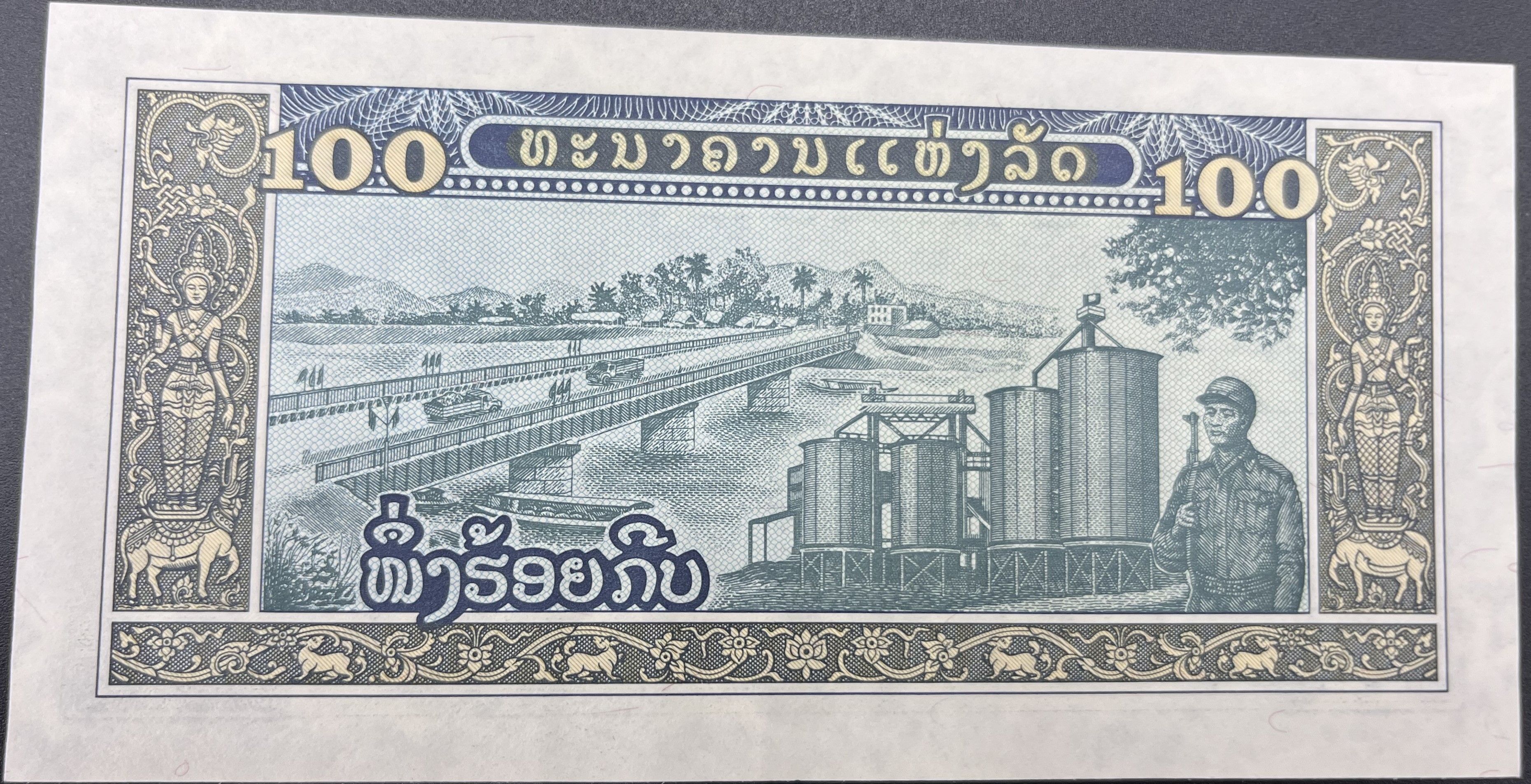 LAOS>100.00>KİPİ