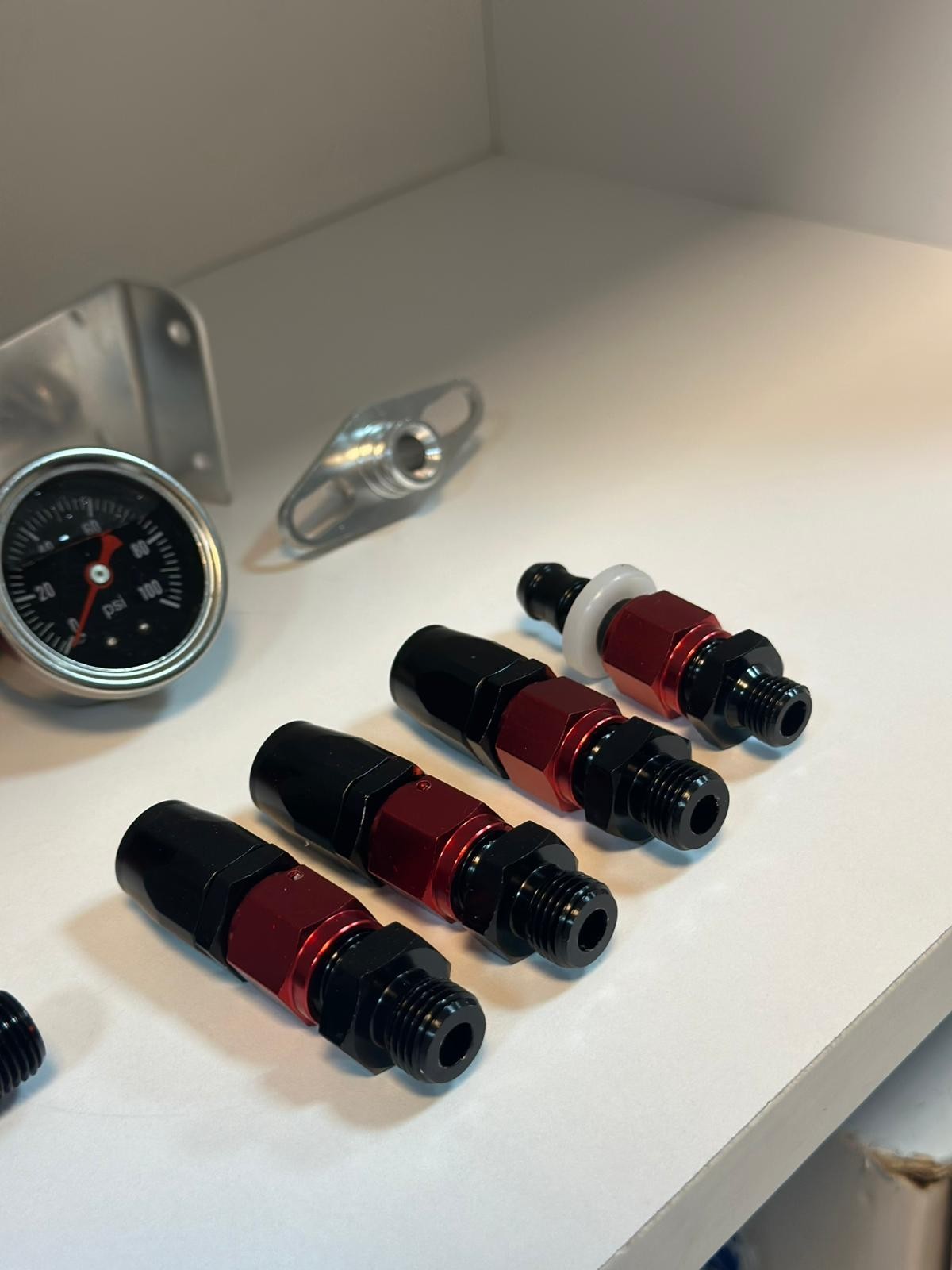 Aeromotive Regulatör Seti (Siyah-Kırmızı)