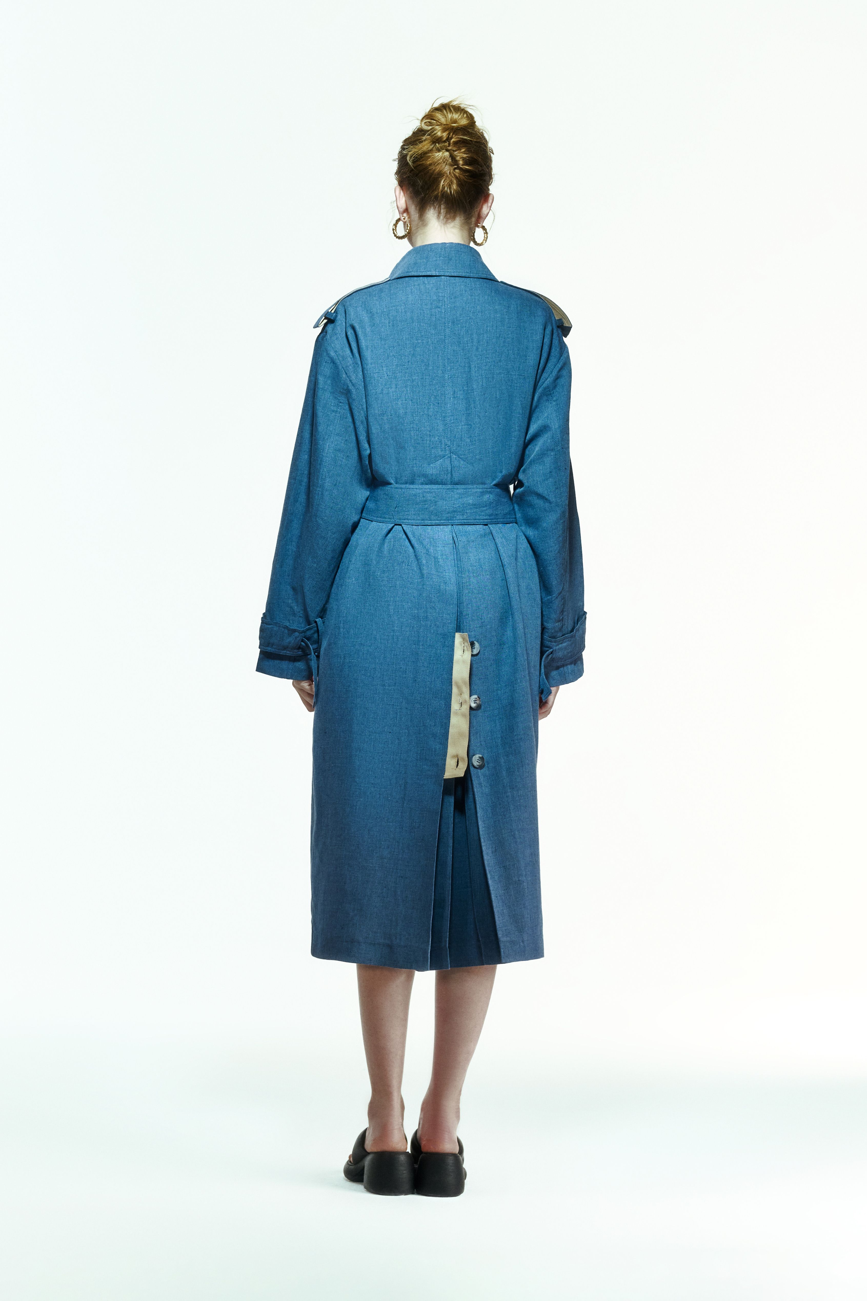 Ise Trenchcoat in Denim Blue