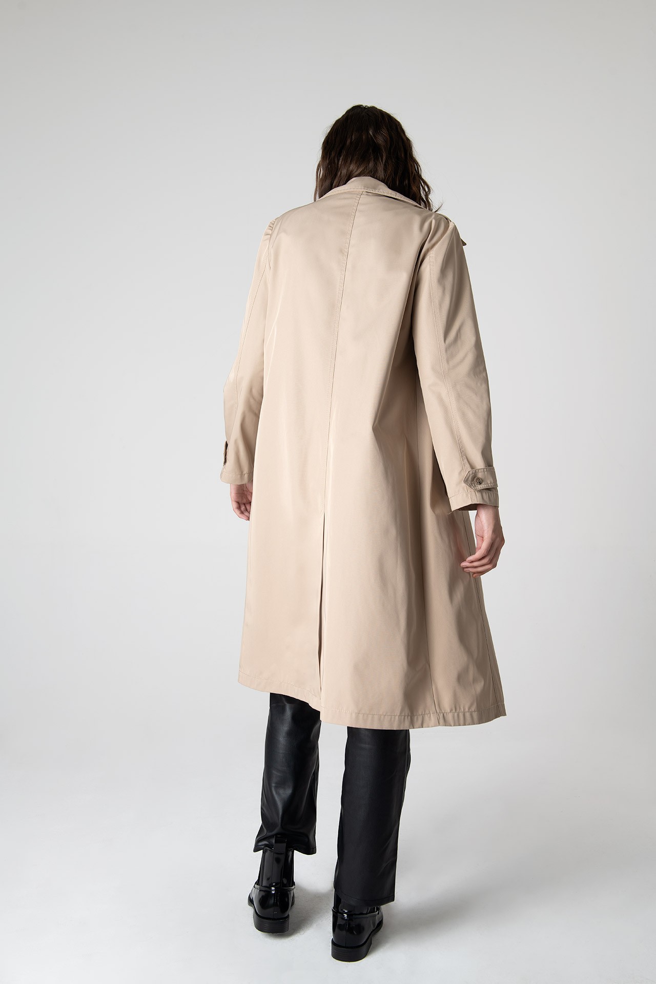 Beatrice Asymmetric Piece Trenchcoat