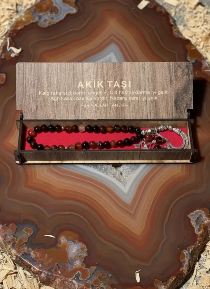 Dekomina Ahşap Kutulu Doğal Taş Tespih - Akik Taşı