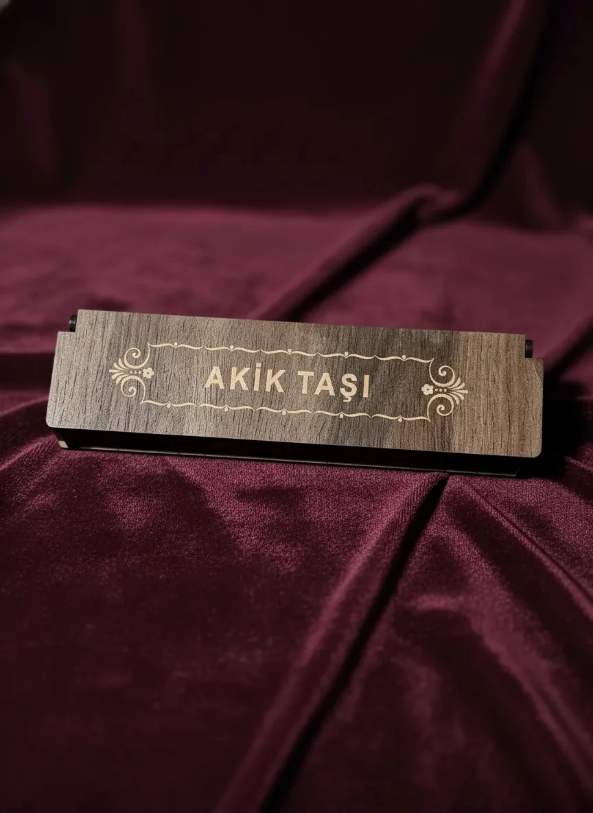 Ahşap Kutulu Akik Taşı