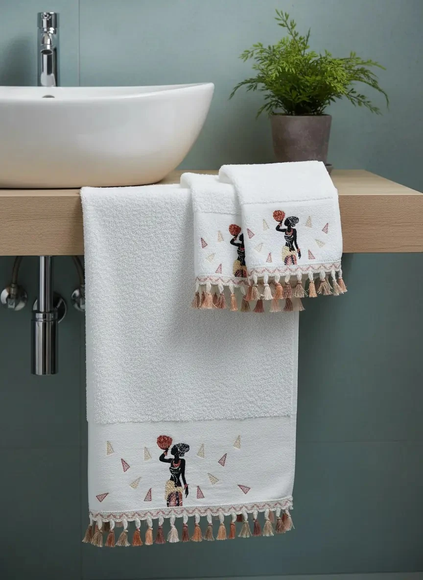 Dekomina Figürlü El ve Yüz Havlusu İkili Set - Püsküllü Etnik Kadın Desenli Beyaz